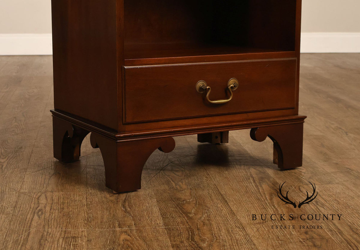 Pair Of Kittinger Old Dominion Mahogany Open Nightstands