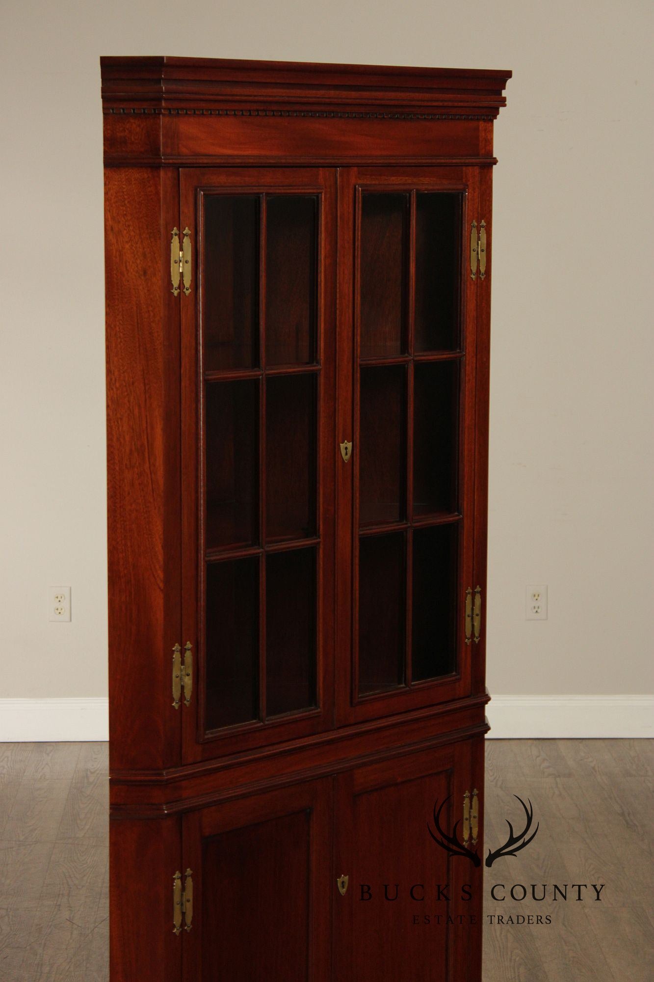 Craftique Chippendale Style Mahogany Corner Cabinet