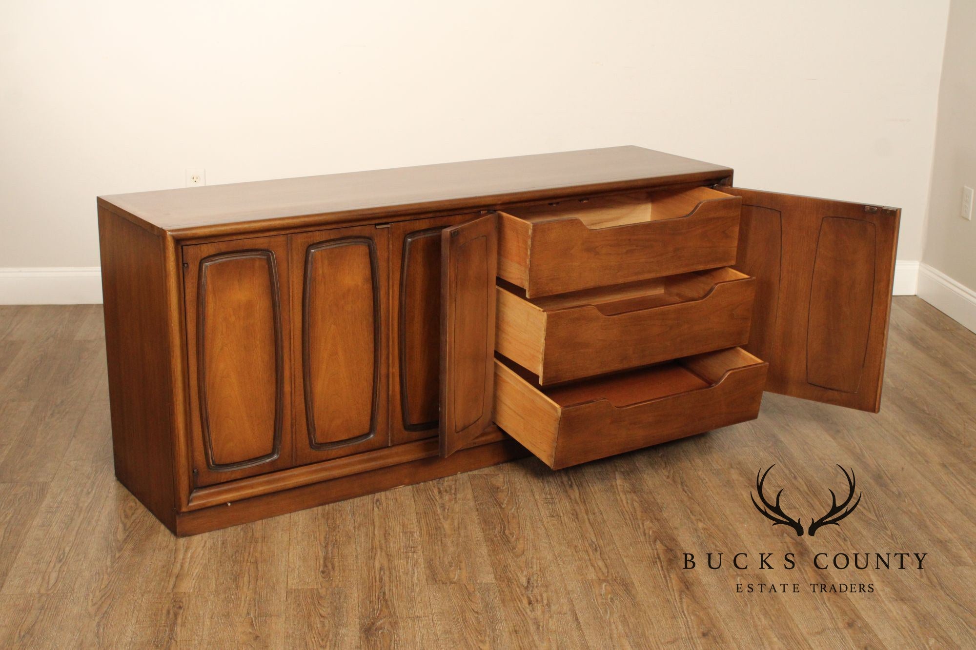 Broyhill 'Emphasis' Mid Century Modern Walnut Credenza