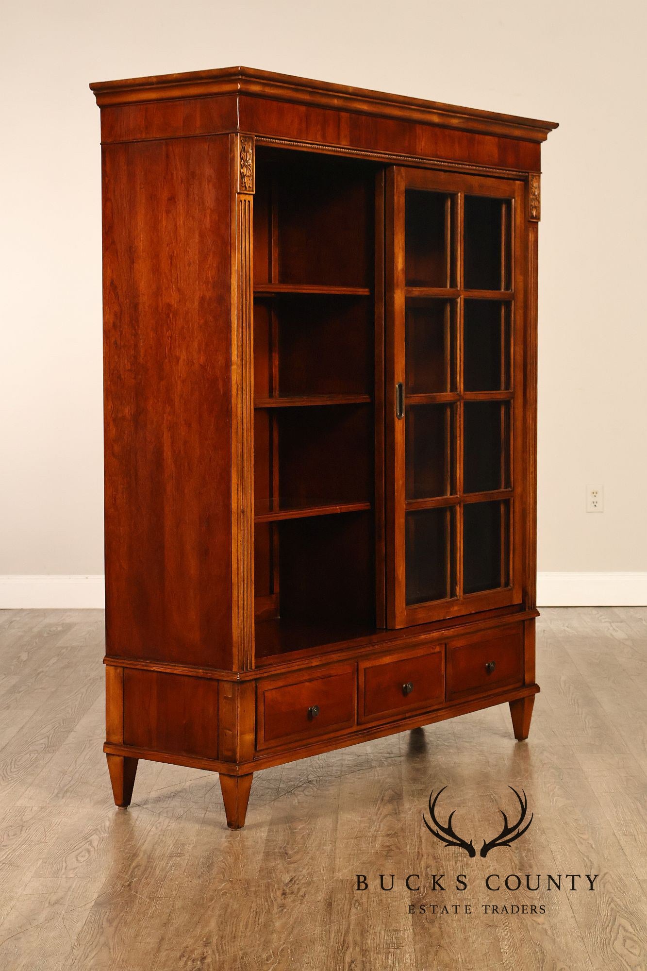 Ethan Allen 'Townhouse' Sliding Door Bookcase