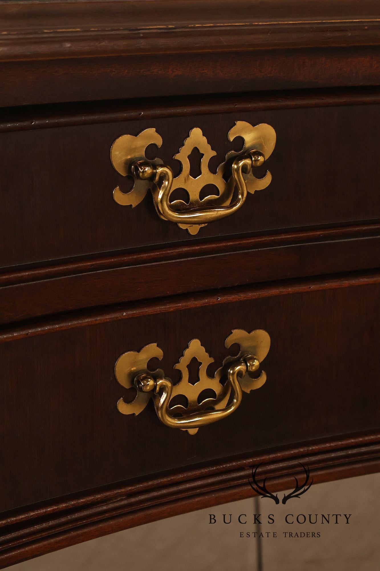 Sligh Georgian Style Vintage Mahogany Leather Top Executive Desk