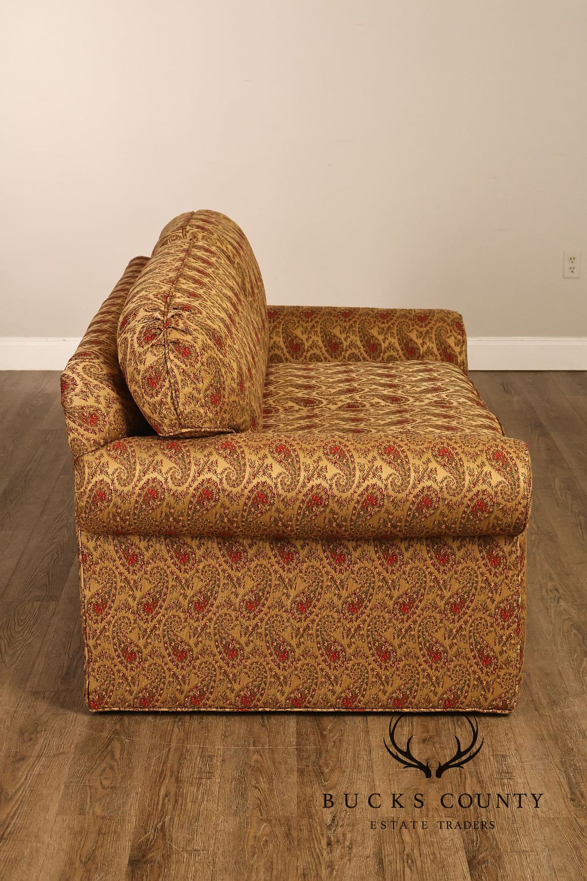 Traditional Paisley Upholstered Settee