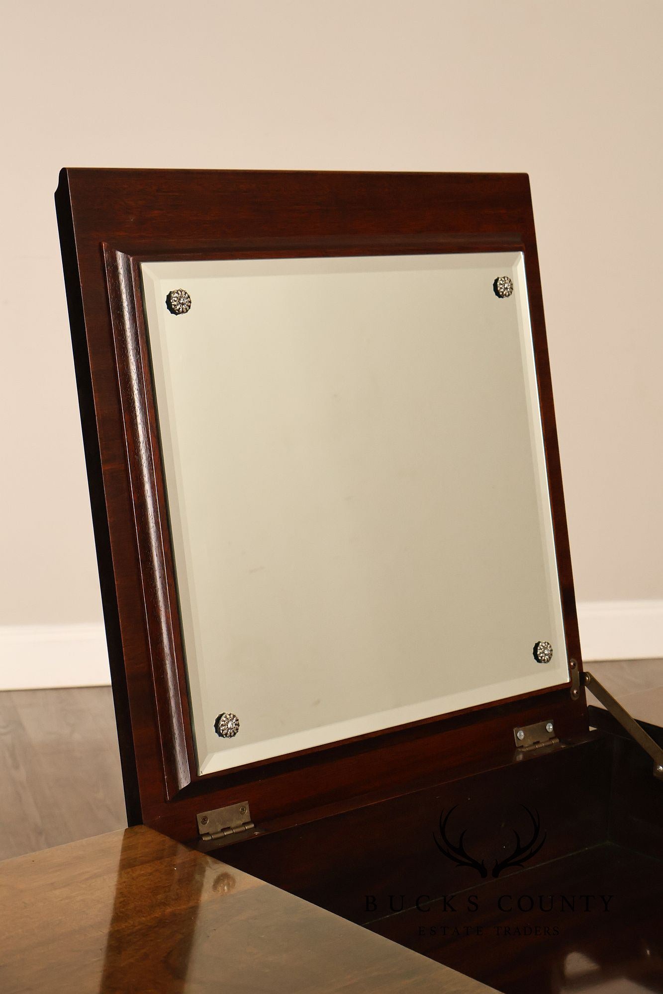 Stickley Queen Anne Style Mahogany Vanity Dressing Table