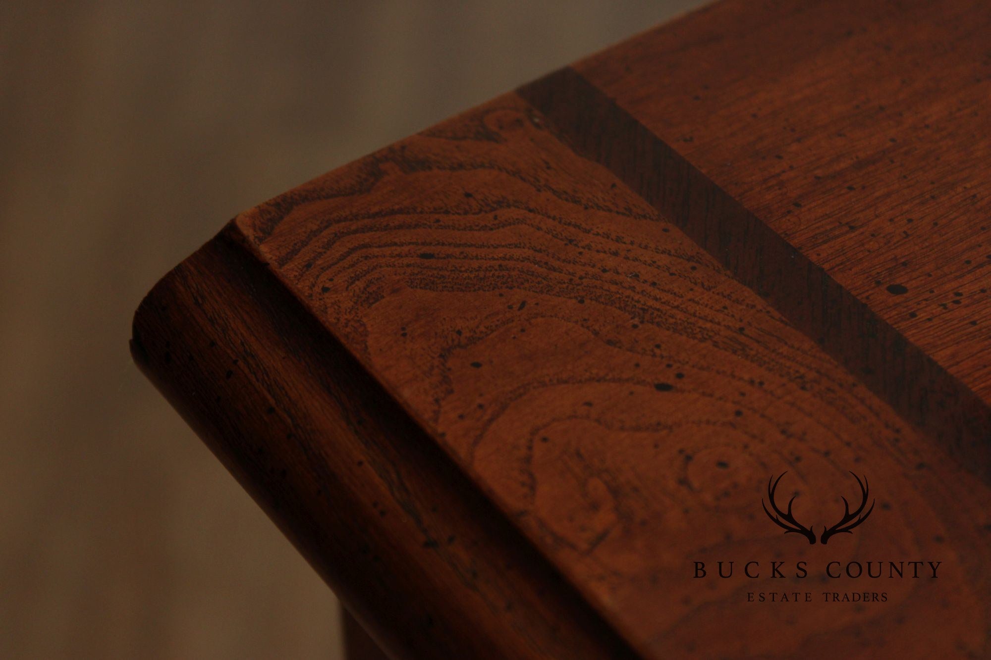 Henredon Aston Court Georgian Style Burled Mahogany Ten Drawer Dresser