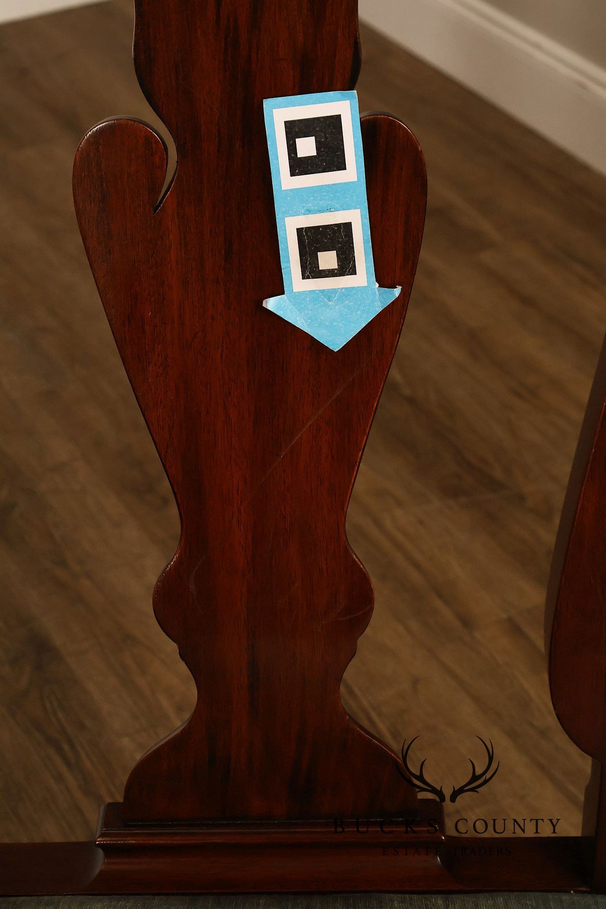 Henkel-Harris Set Of Eight Mahogany Queen Anne Dining Chairs