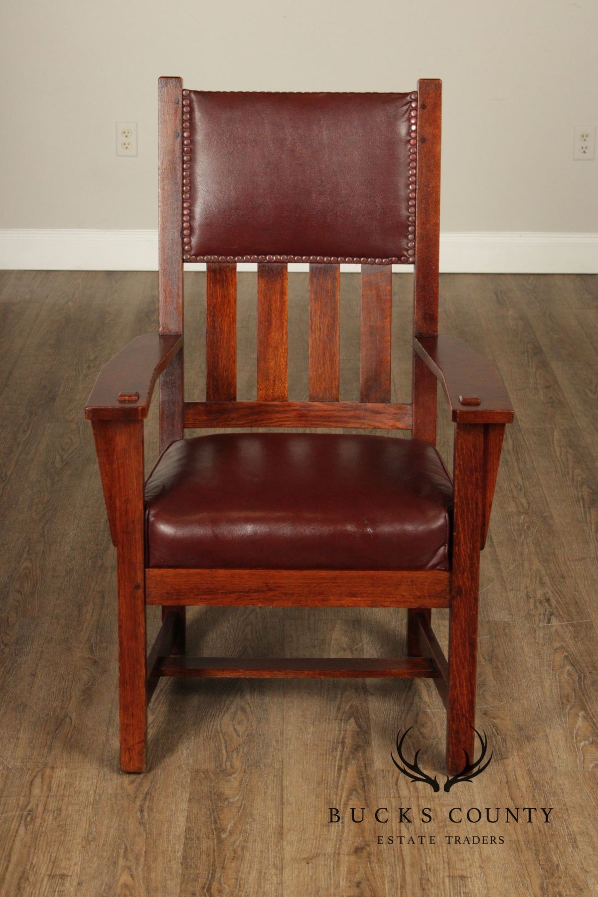 Antique Arts and Crafts Pair of Mission Oak Armchairs