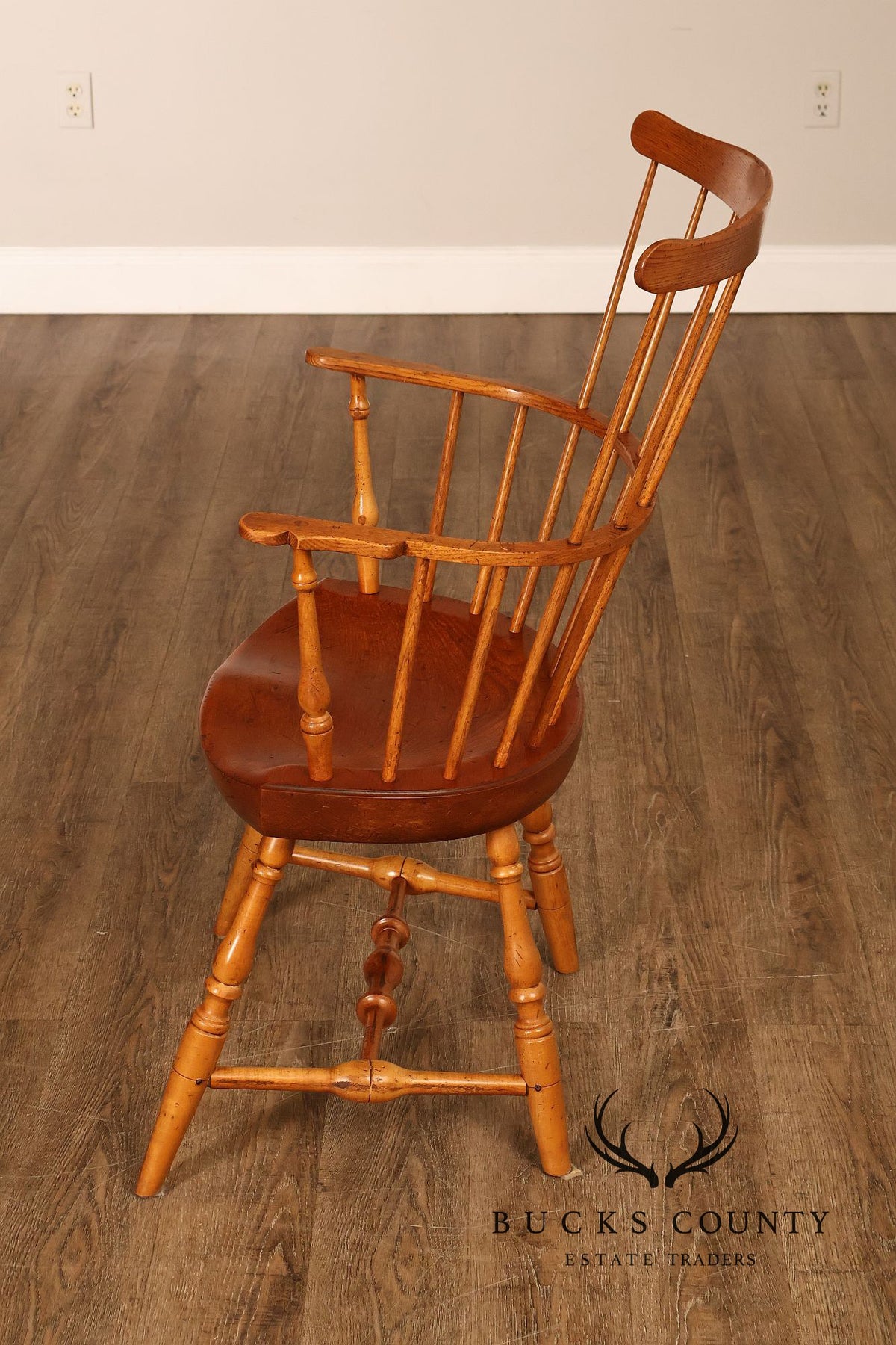 Duckloe Colonial Reproduction Set Of 5 Windsor Armchairs