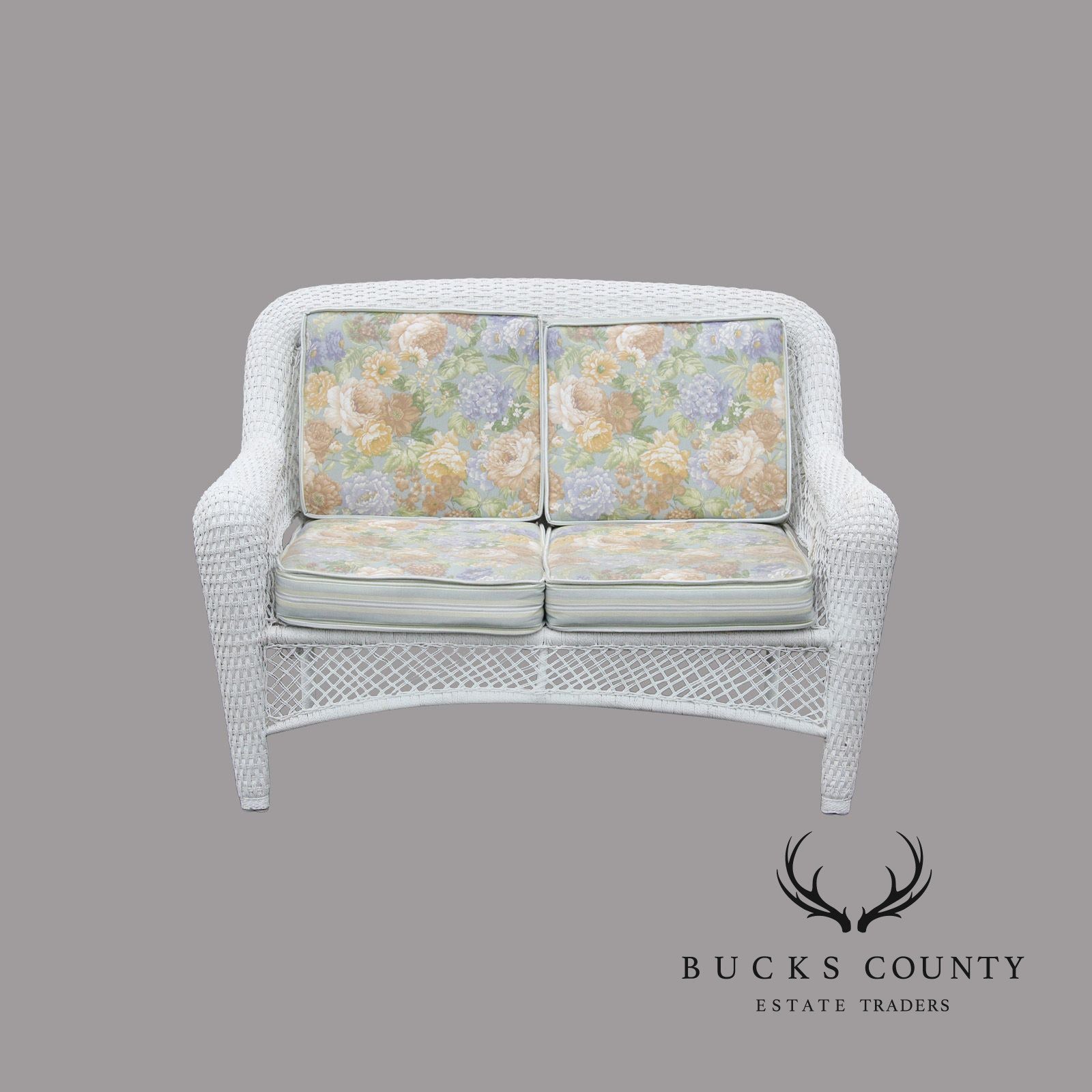 Vintage White Wicker Outdoor Patio Loveseat