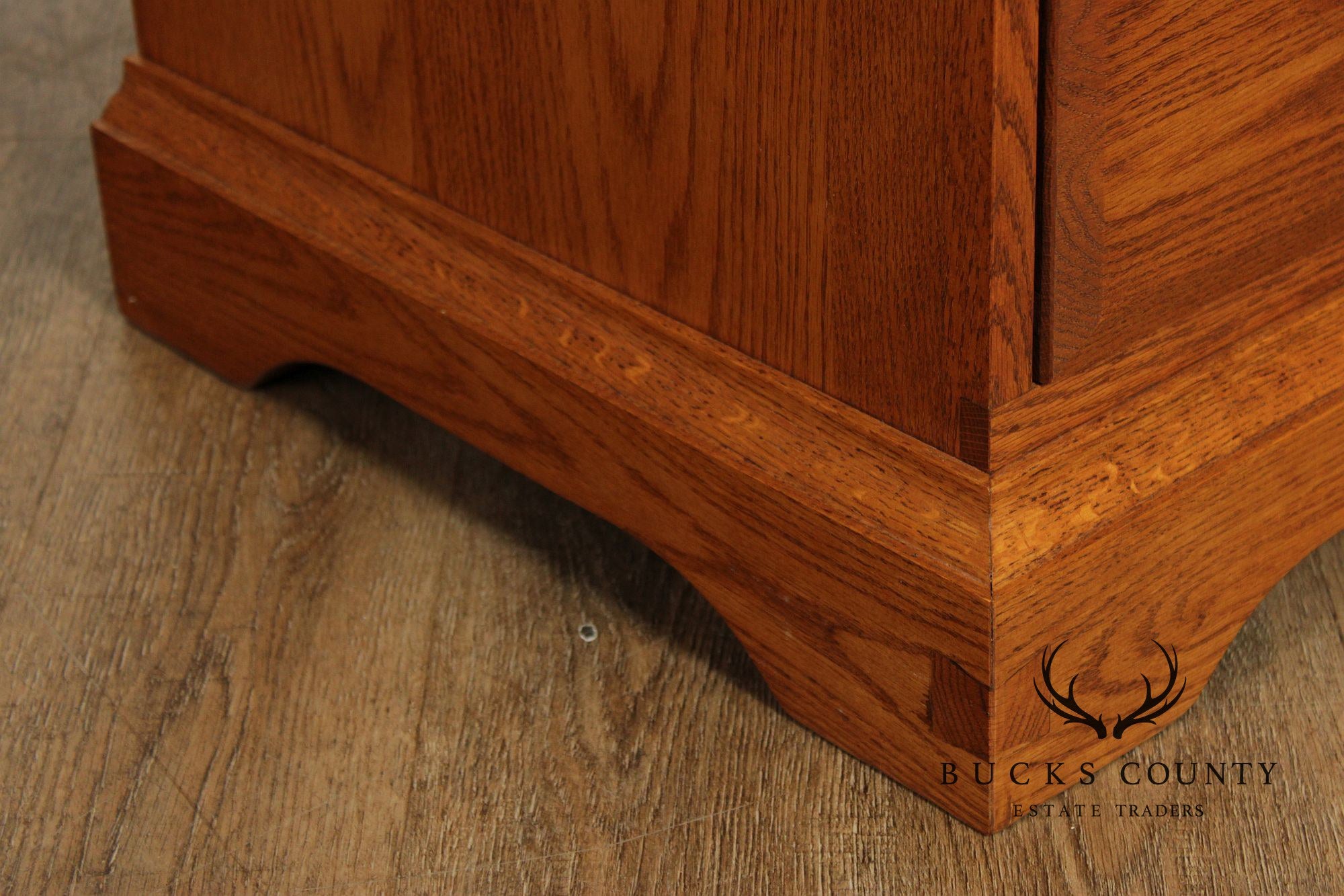 Hunt Country Furniture Oak Eight Drawer High Chest