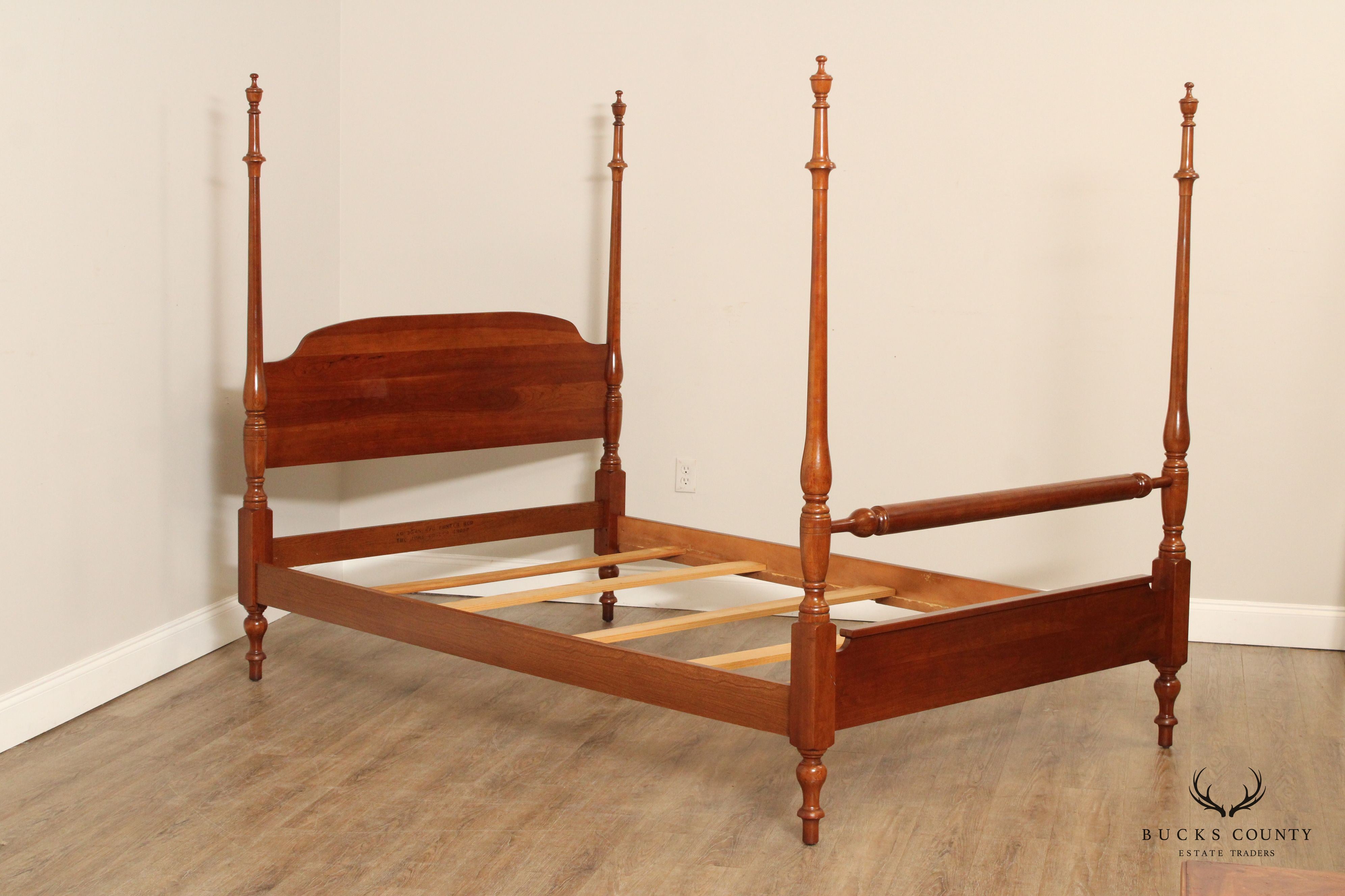 Traditional Carved Cherry Full Size Poster Bed