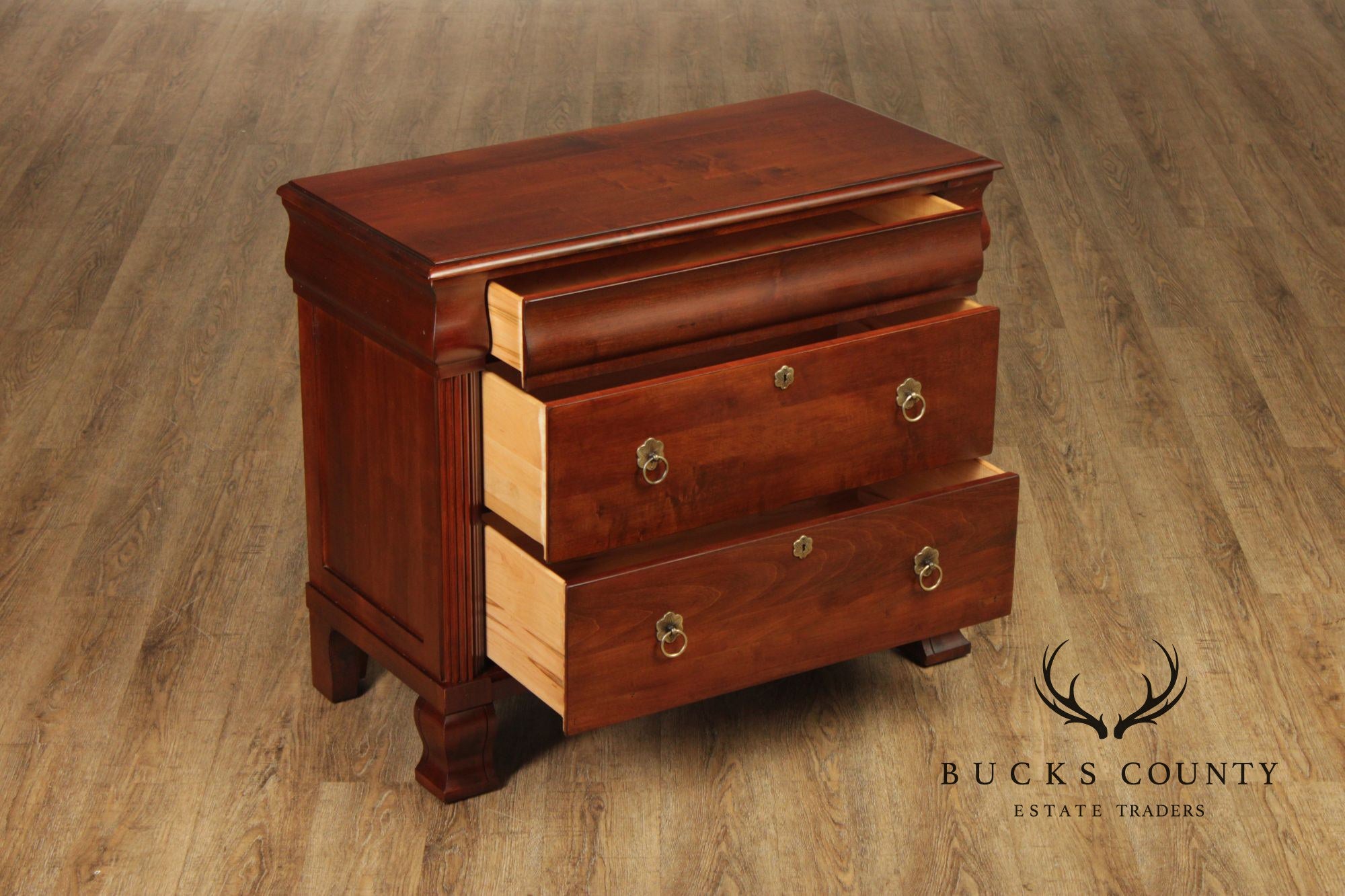 Ethan Allen British Classics Pair Of 'Daryn' Chest Nightstands
