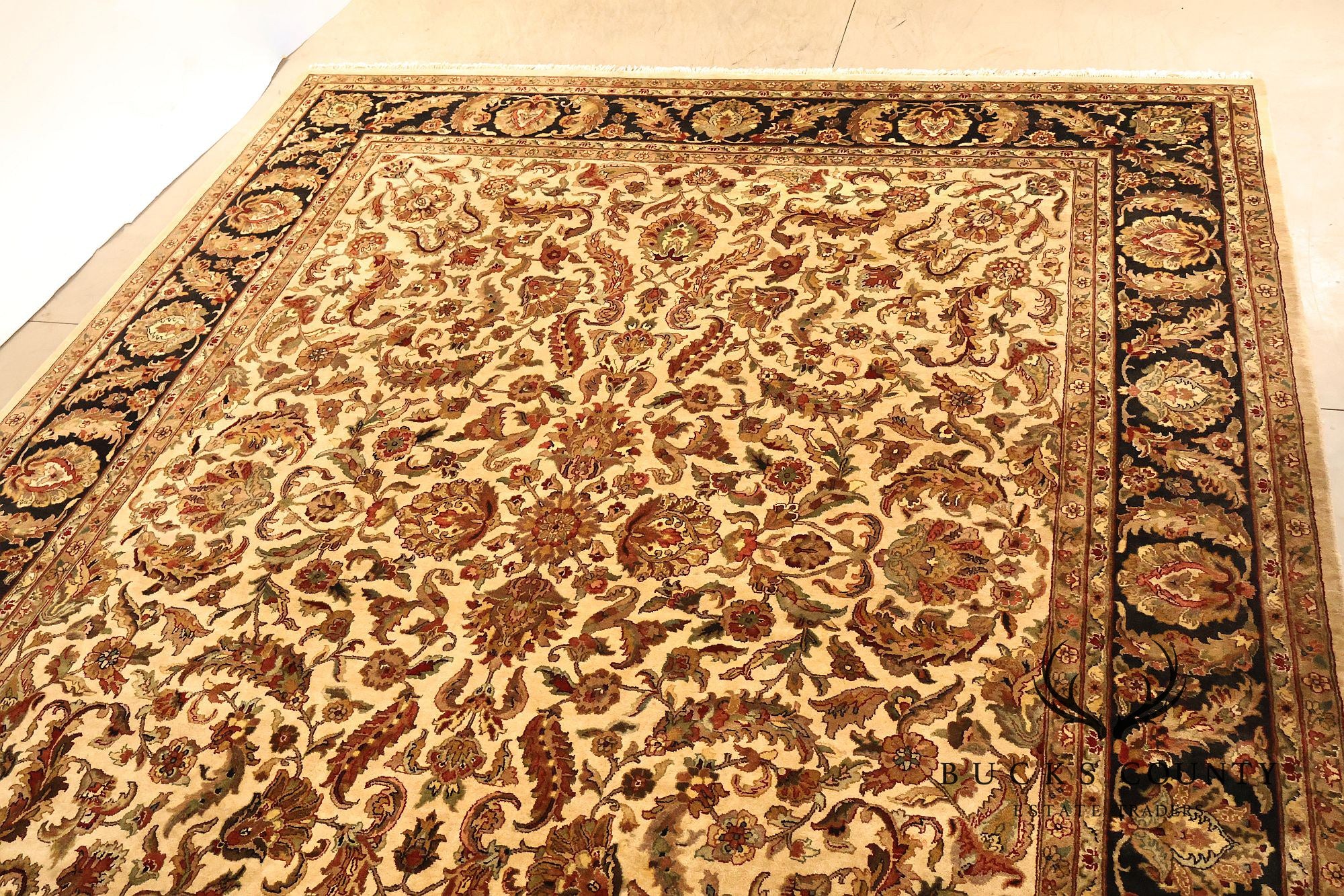 Persian Style Floral Wool Area Rug  12 inch x 15 inch 10 inch