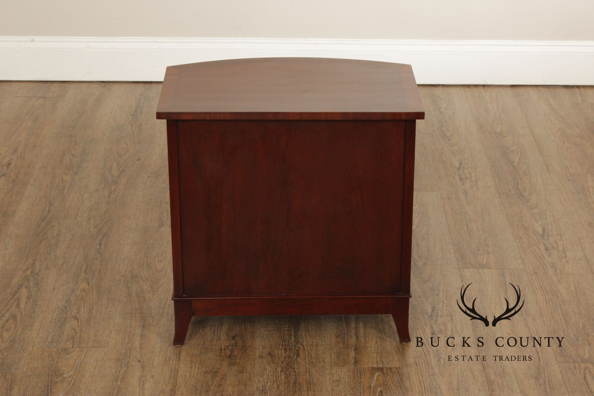 Councill Craftsmen Hepplewhite Style Mahogany Bowfront Nightstand Chest