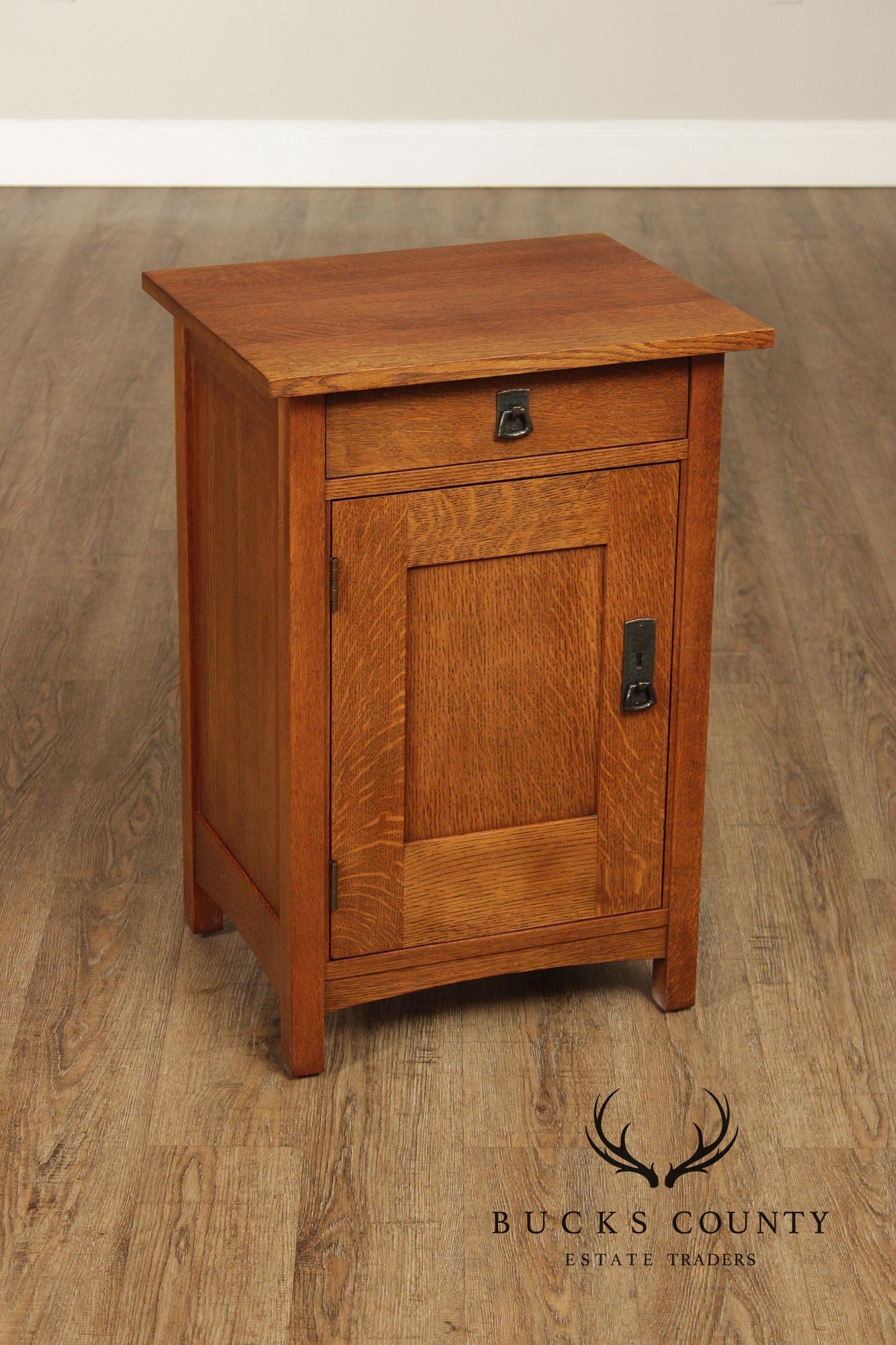 Stickley Mission Collection Oak Pair Of Cabinet Nightstands