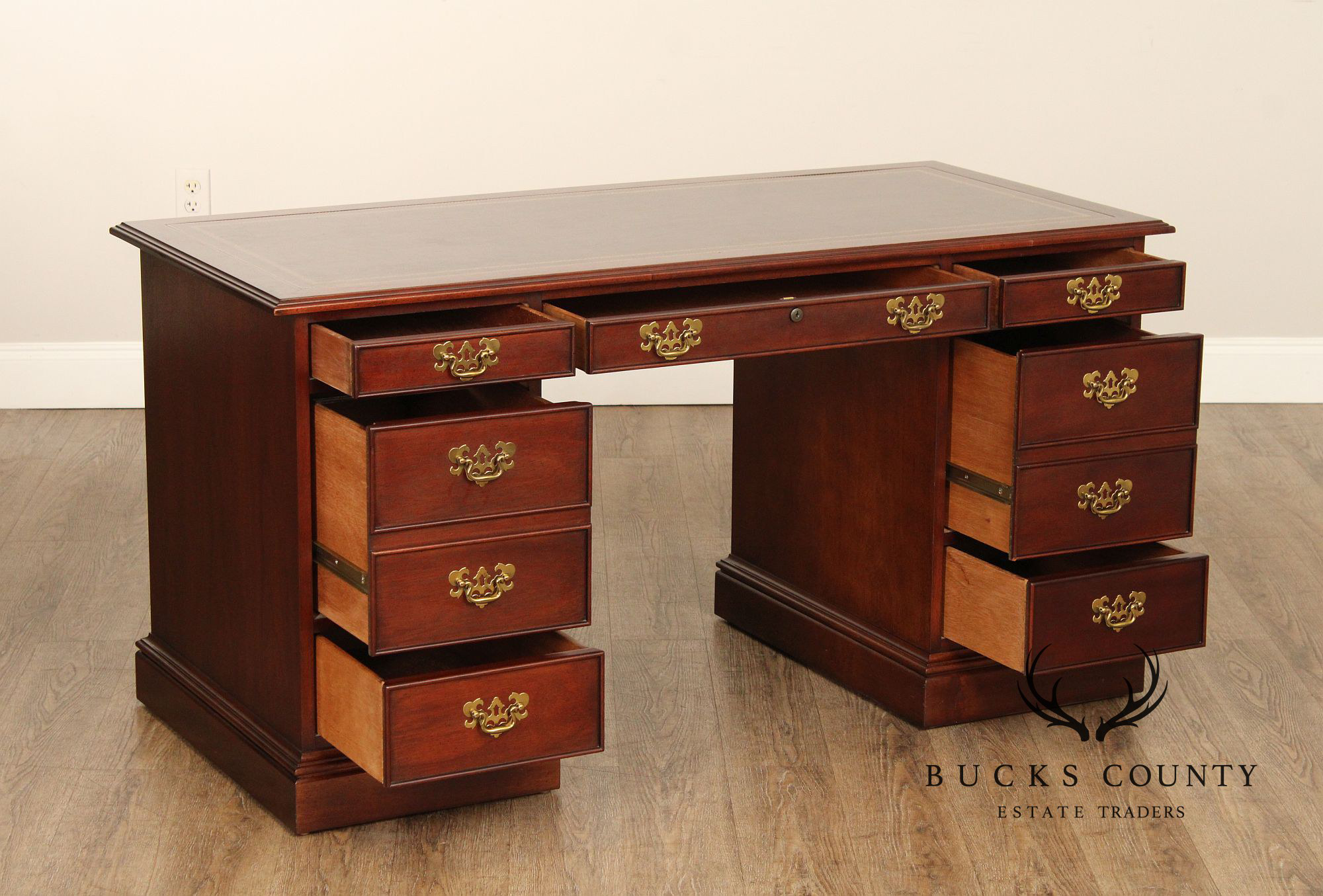 Sligh Chippendale Style Leather Top Cherry Writing Desk