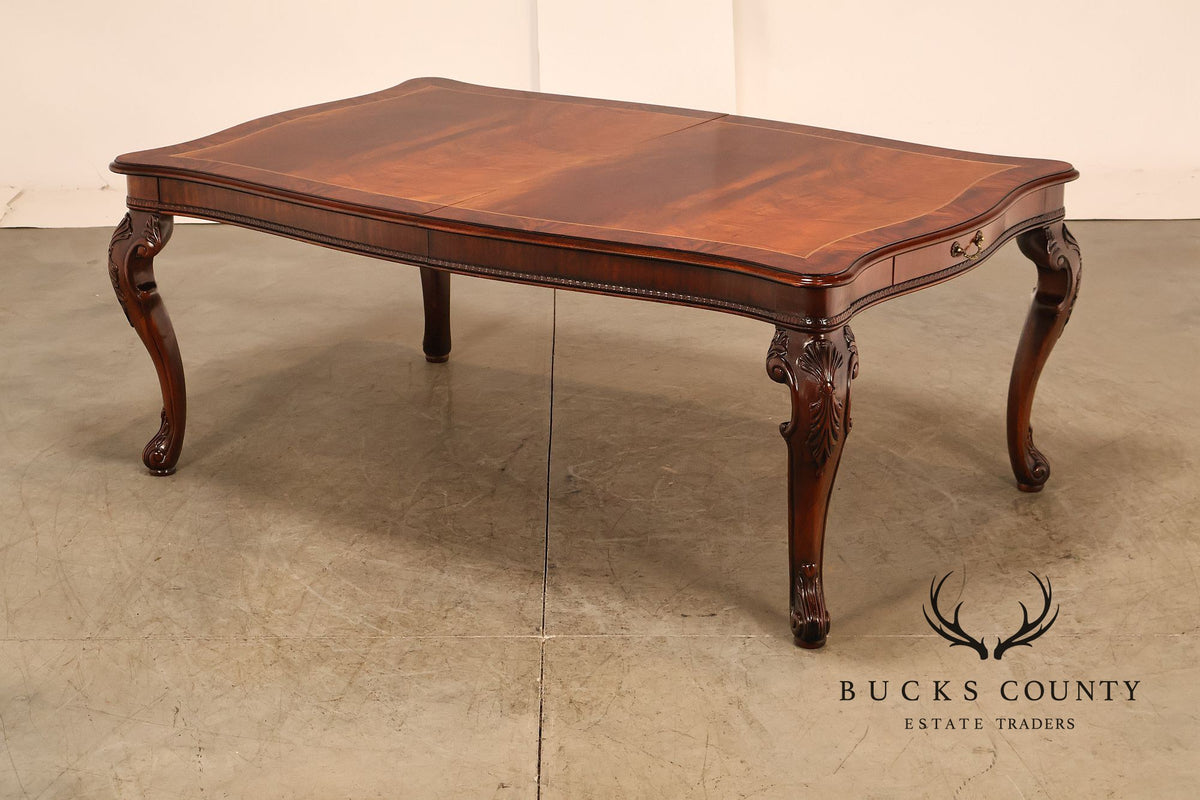 Henredon Georgian Style Banded Mahogany Expandable Dining Table