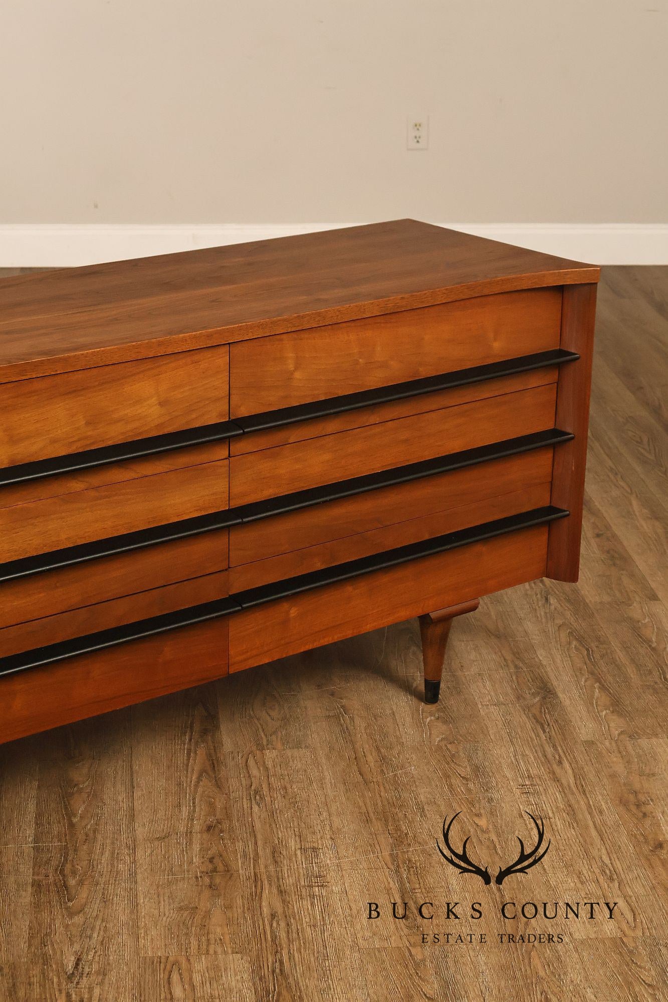American of Martinsville Mid Century Modern Walnut Chest of Drawers