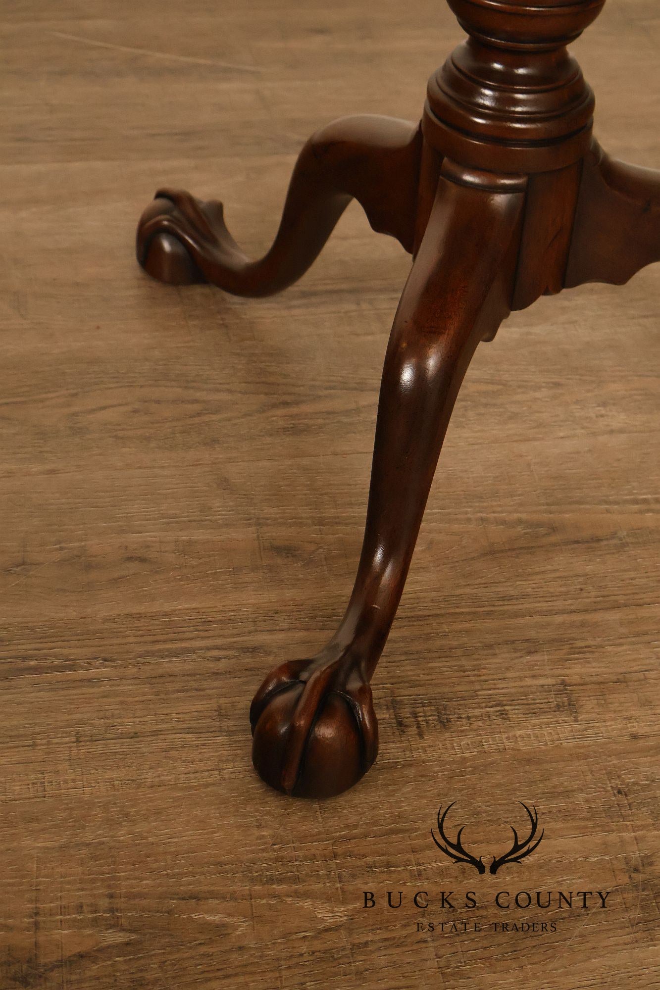 Kittinger Colonial Williamsburg Mahogany Tilt-Top Table
