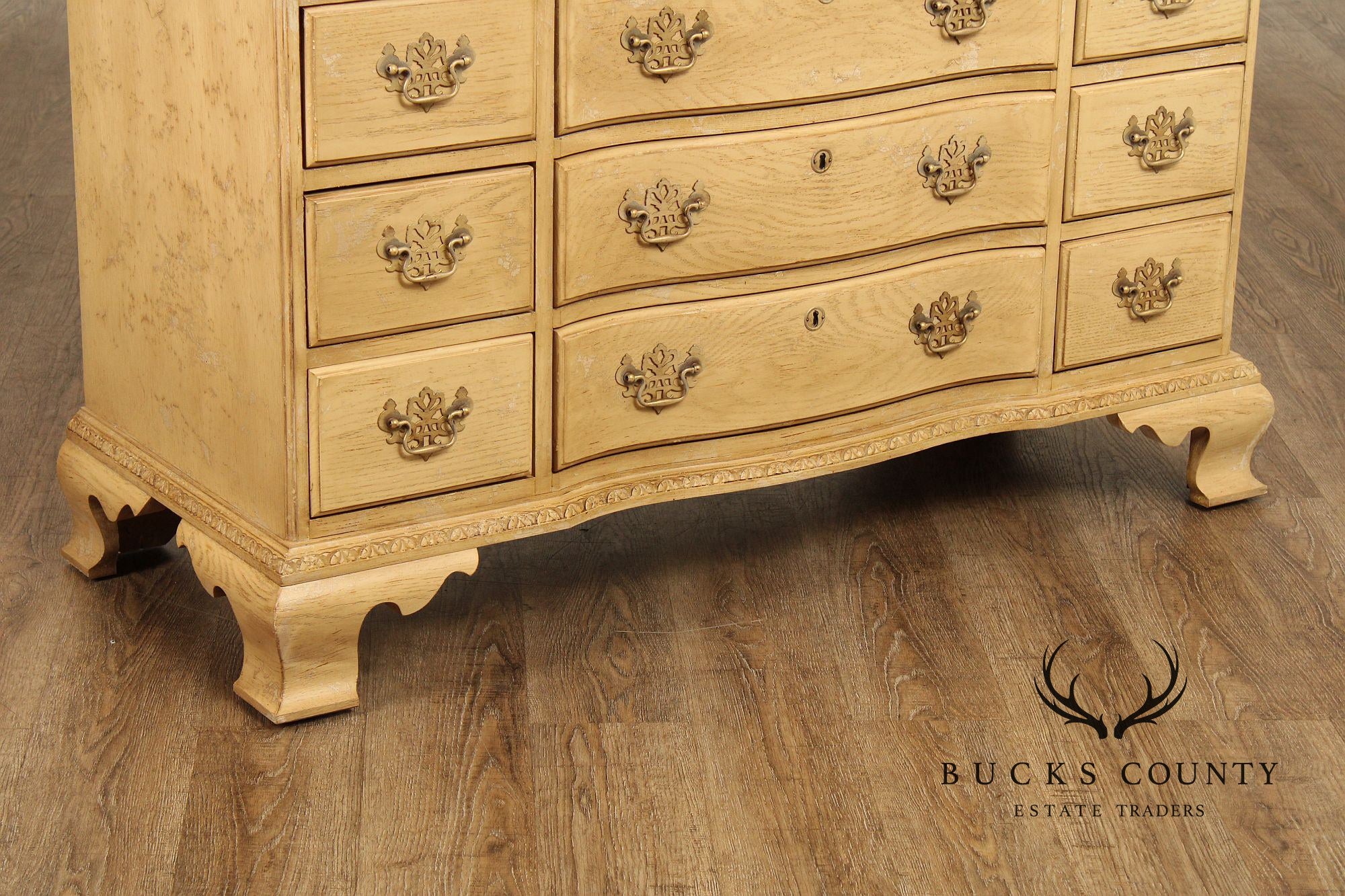 Century Furniture Georgian Style Distress Painted Oak Twelve Drawer Chest