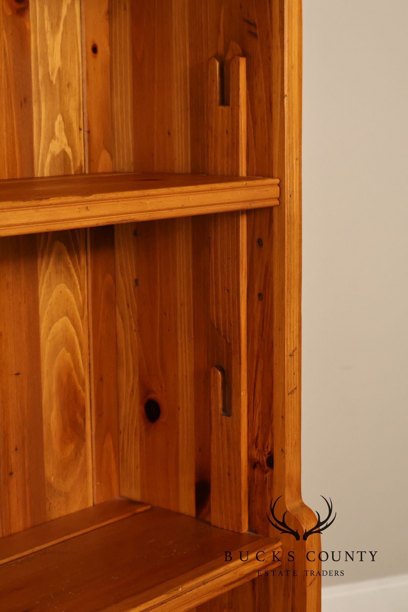 Ethan Allen Country Crossings Pine Set Back Hutch