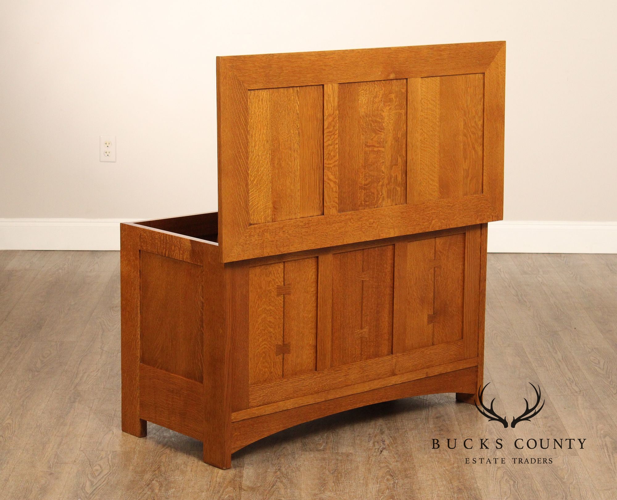 Stickley Mission Collection Oak Blanket Chest