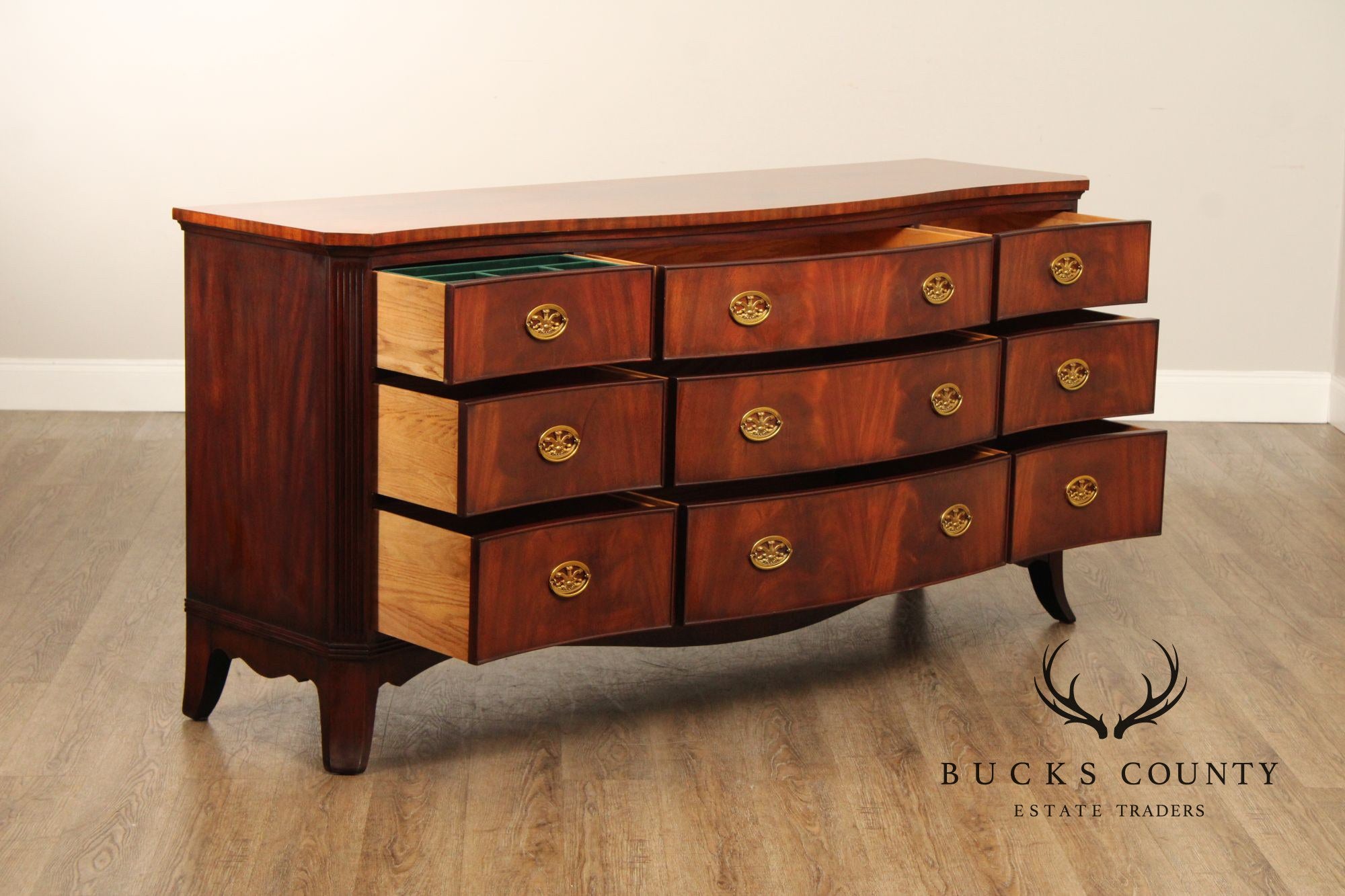 Henkel Harris Hepplewhite Style Mahogany Nine Drawer Dresser