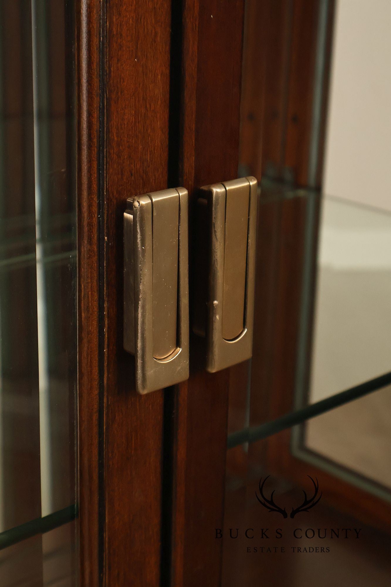 Thomasville Contemporary Display Cabinet