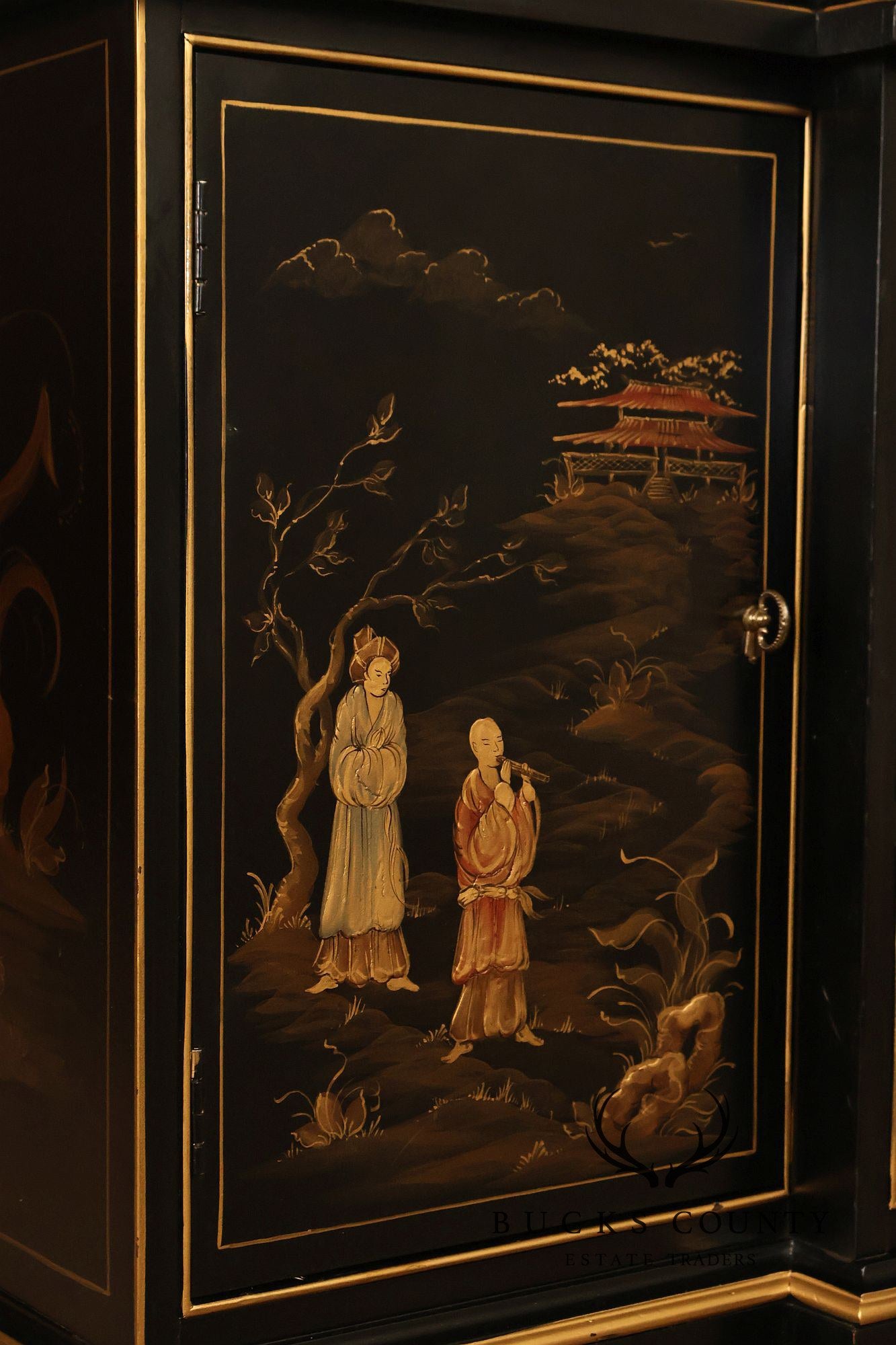 Hickory American Masterpiece Collection Vintage Chinoiserie China Cabinet