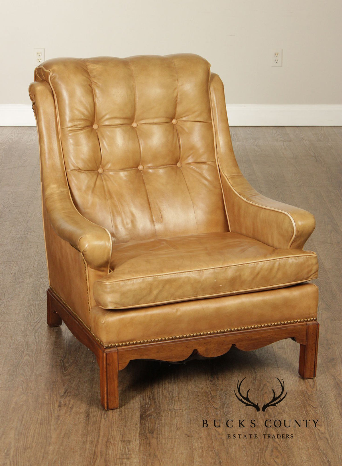 Thomasville Vintage Tufted Leather Armchair