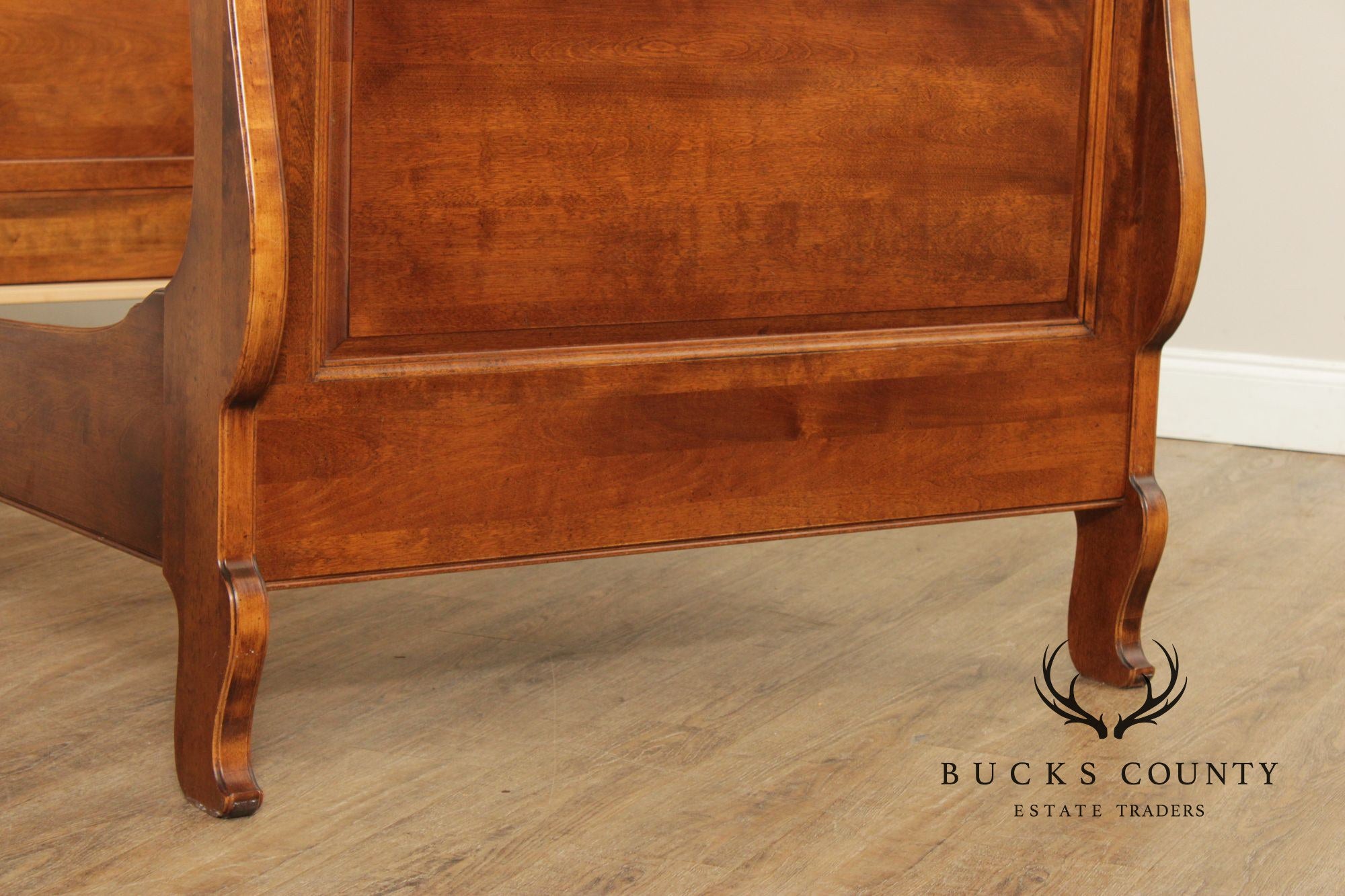 Ethan Allen 'Country French' Twin Sleigh Bed