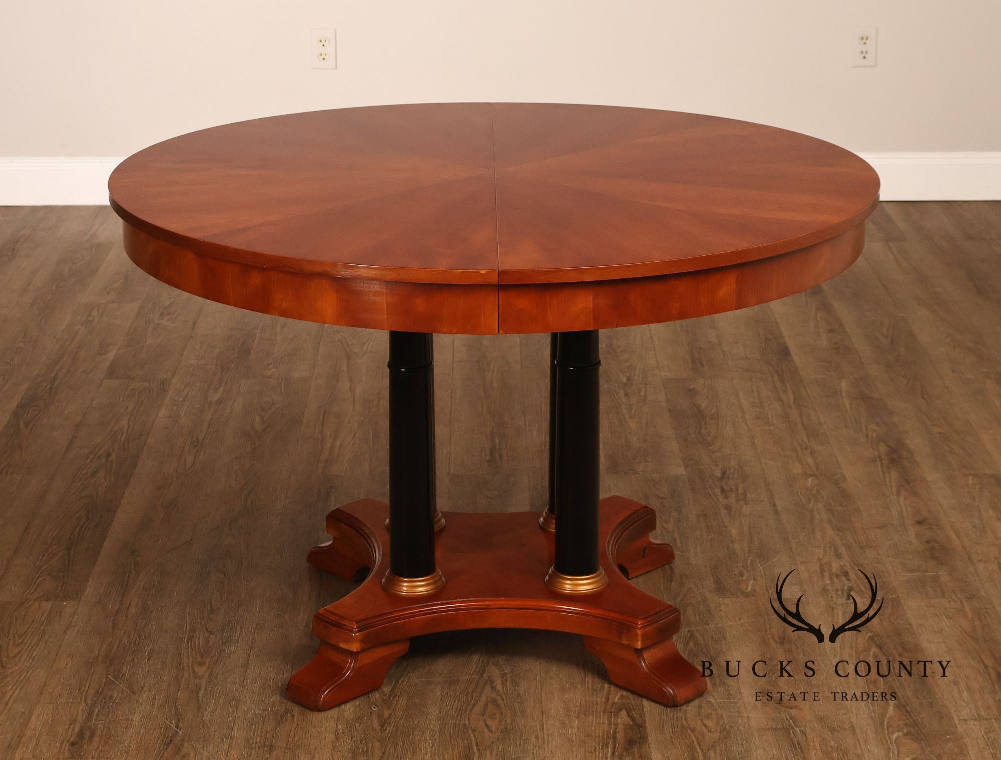 Ethan Allen 'Medallion' Cherry Round Pedestal Dining Table