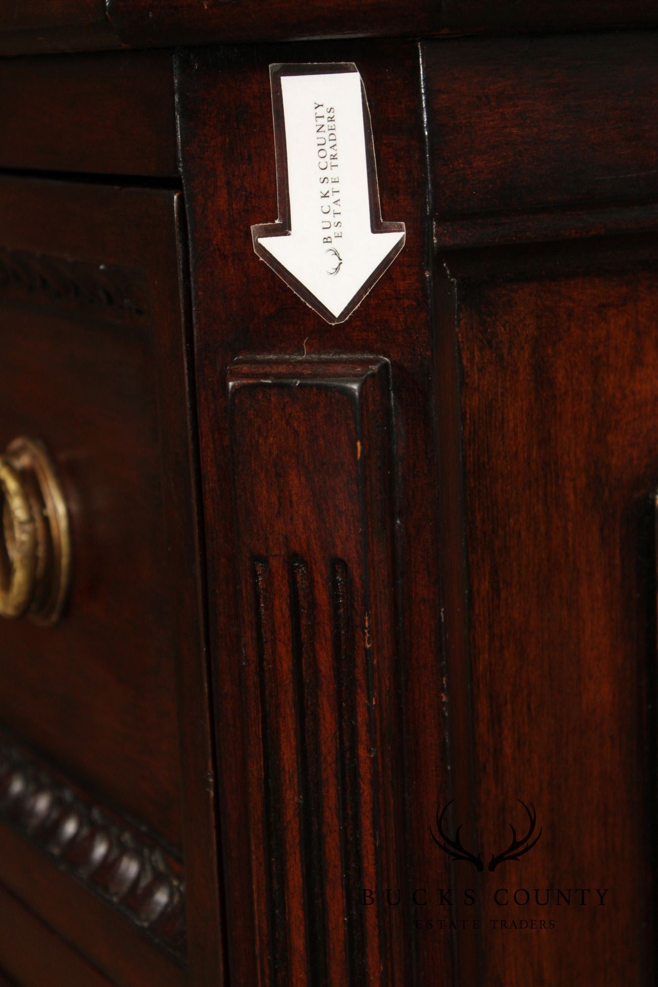 French Louis XVI Style Pair of Mahogany Nightstands