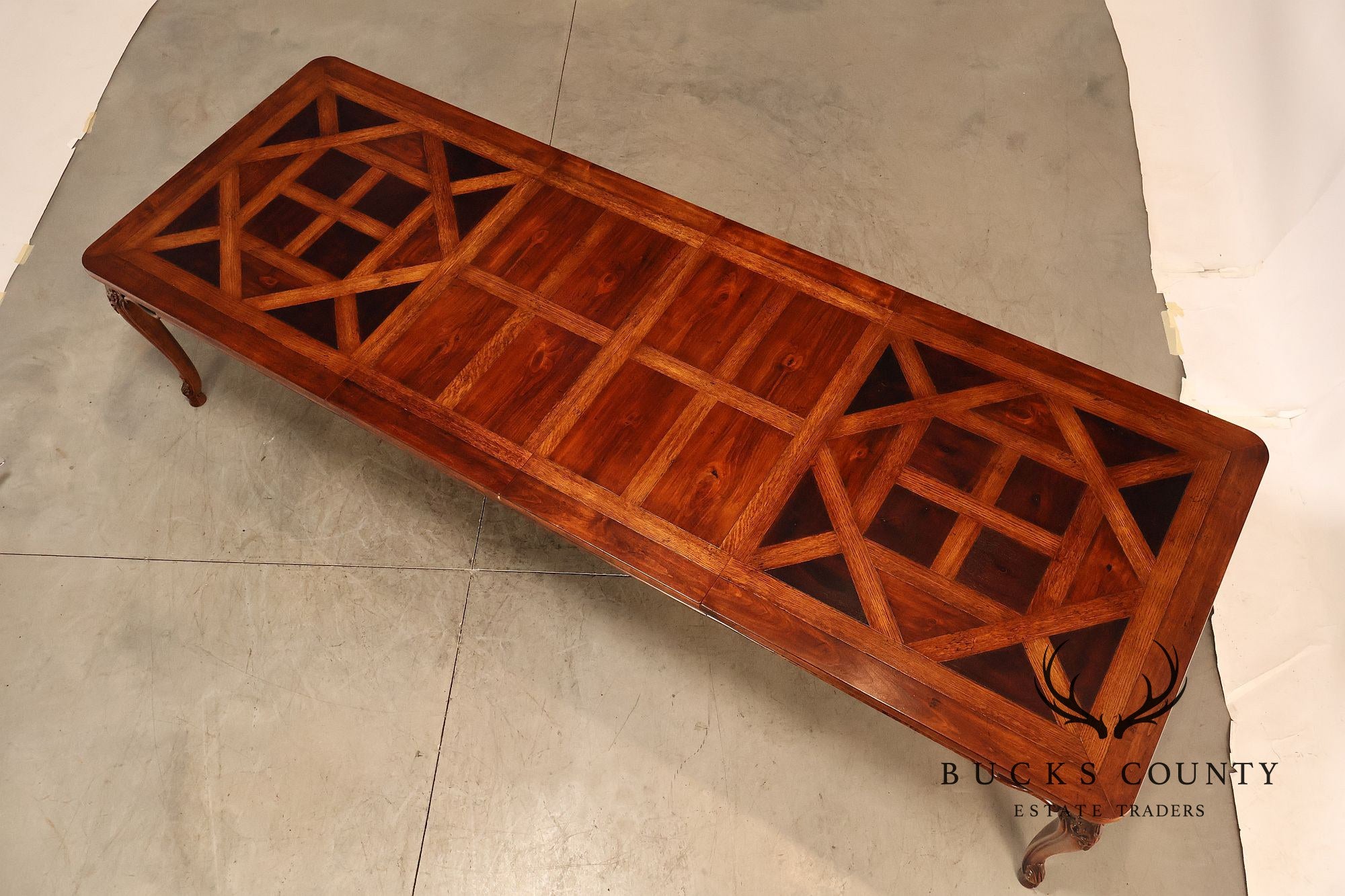 Henredon French Provincial Style Parquetry Top Expandable Dining Table