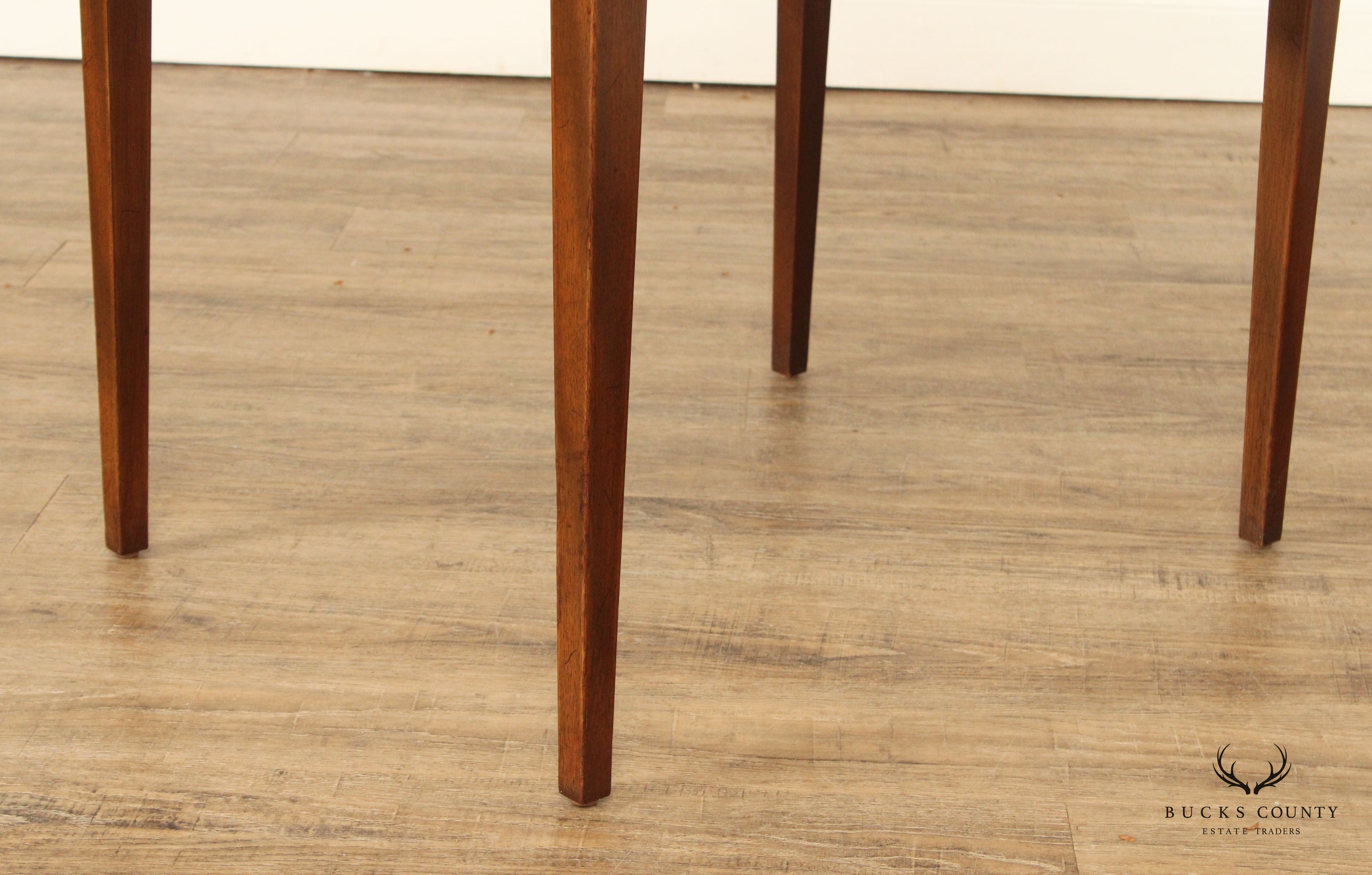 Kittinger Williamsburg Adaptation Pair of Mahogany Pembroke Tables