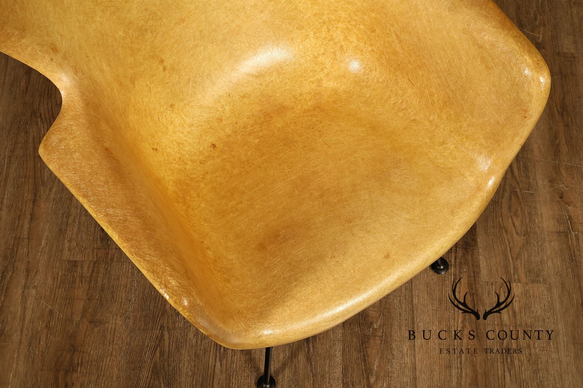 Selig Mid Century Modern 'Peabody' Fiberglass Armchair