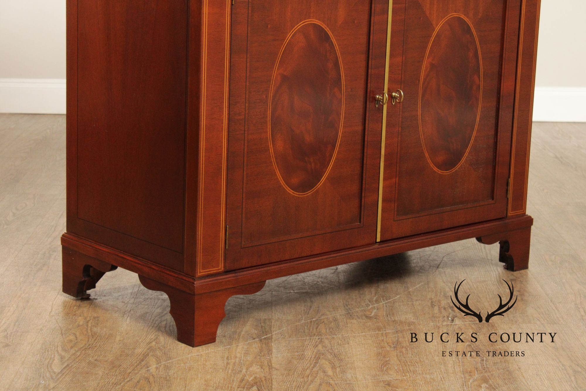 Baker Historic Charleston Pair Dome Arched Display Bookcase Cabinets