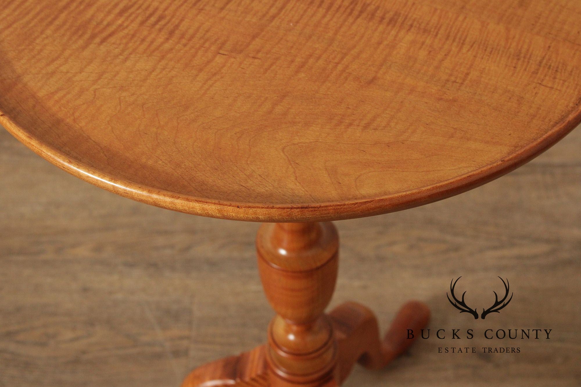 Custom Quality Queen Anne Style Tiger Maple Round Side Table