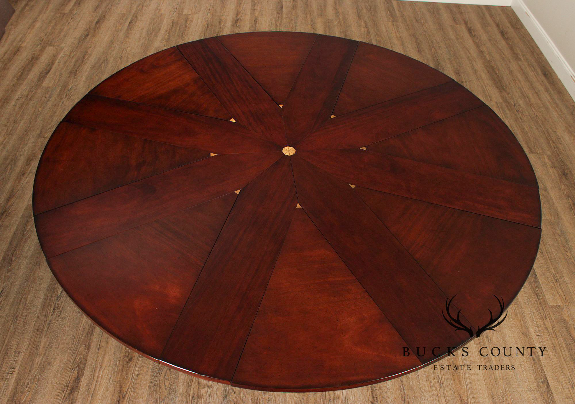 Oscar De La Renta For Century Furniture Mahogany Radial Extension Jupe Dining Table