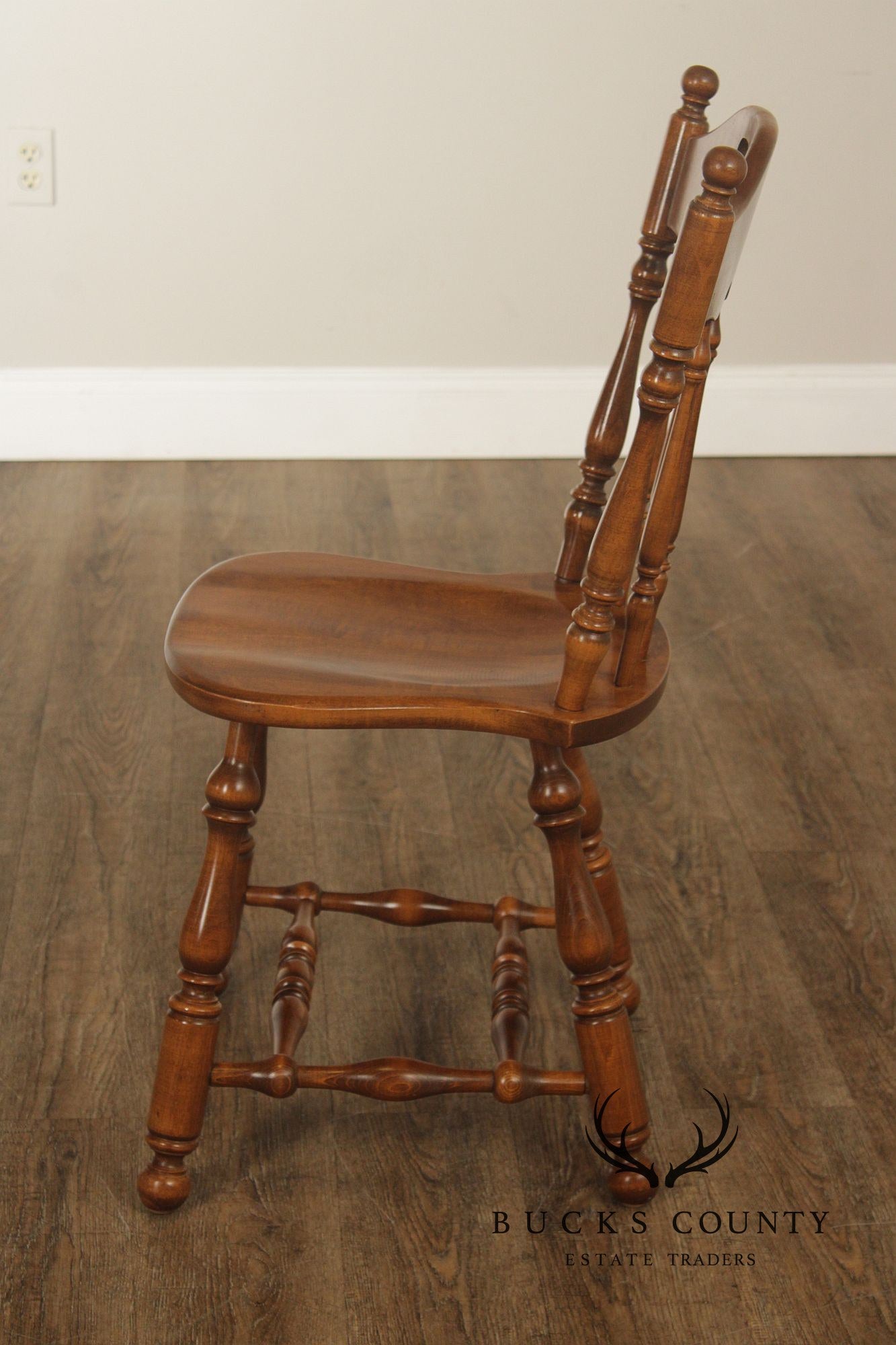 Ethan Allen Heirloom Nutmeg Maple Colonial Spindle Back Side Chair