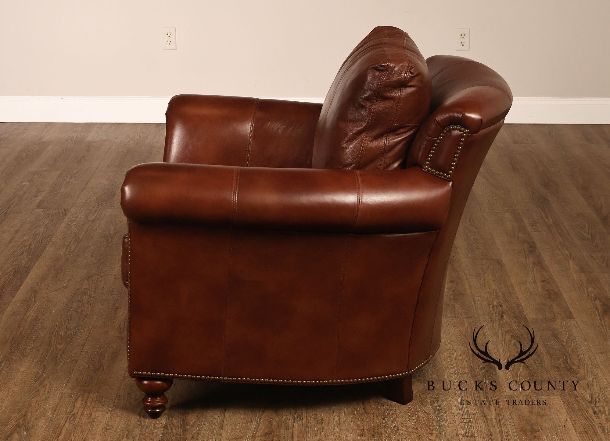 Bradington Young Traditional Style Leather Stationary Chair