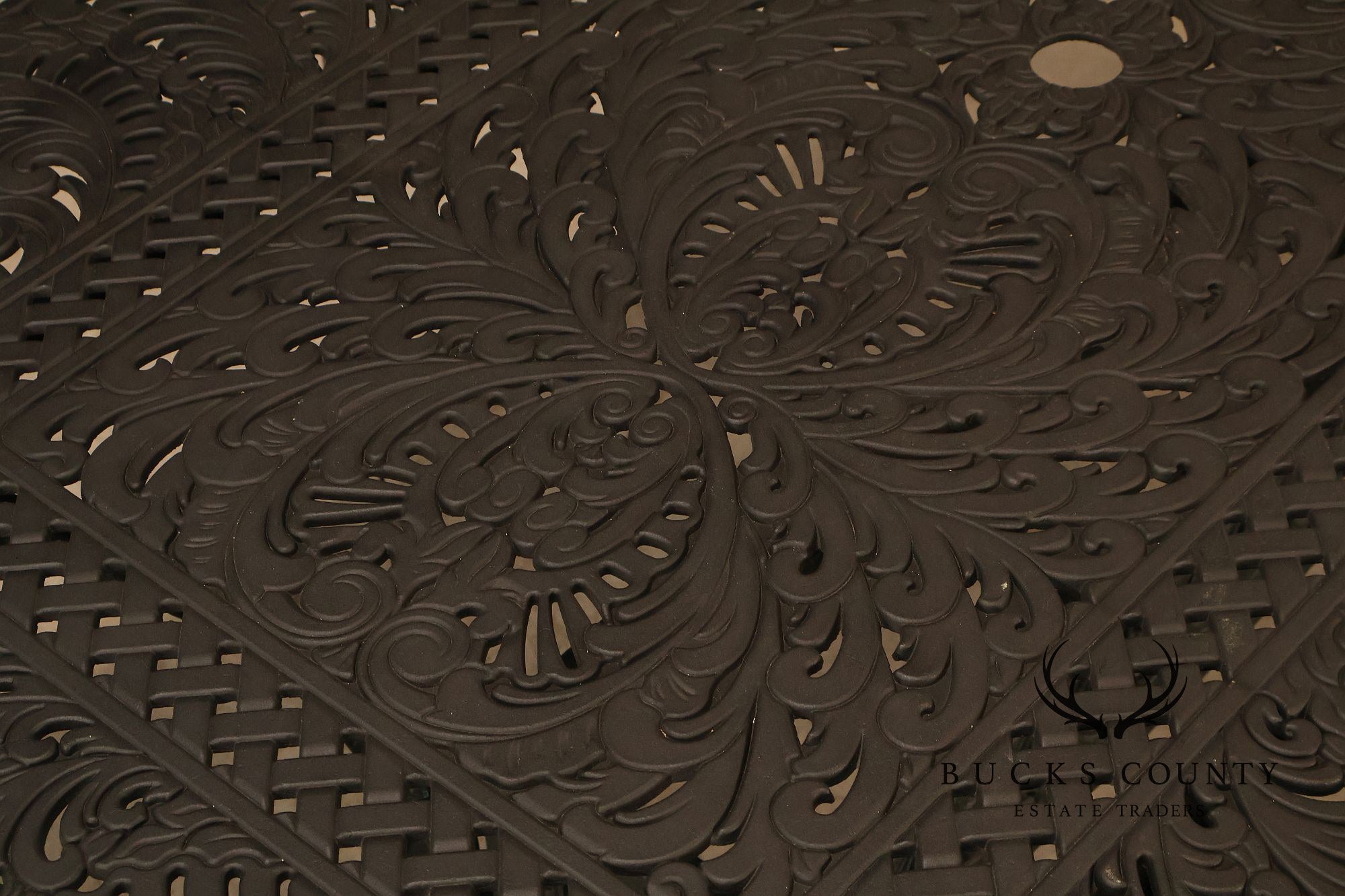 Cast Aluminum Outdoor Dining Set With Pierced Decoration