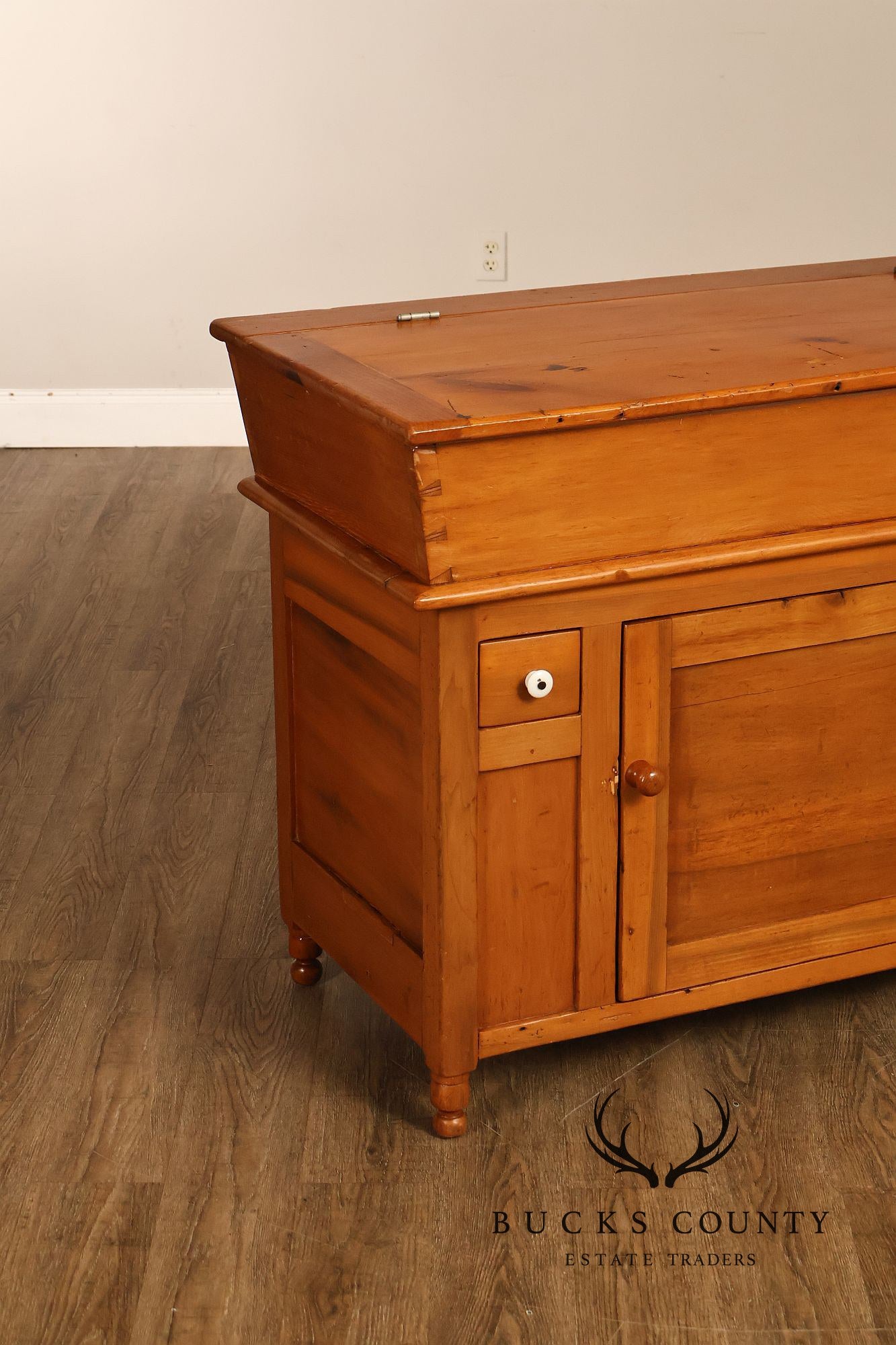 Antique American Country Pine Dry Sink Wash Stand
