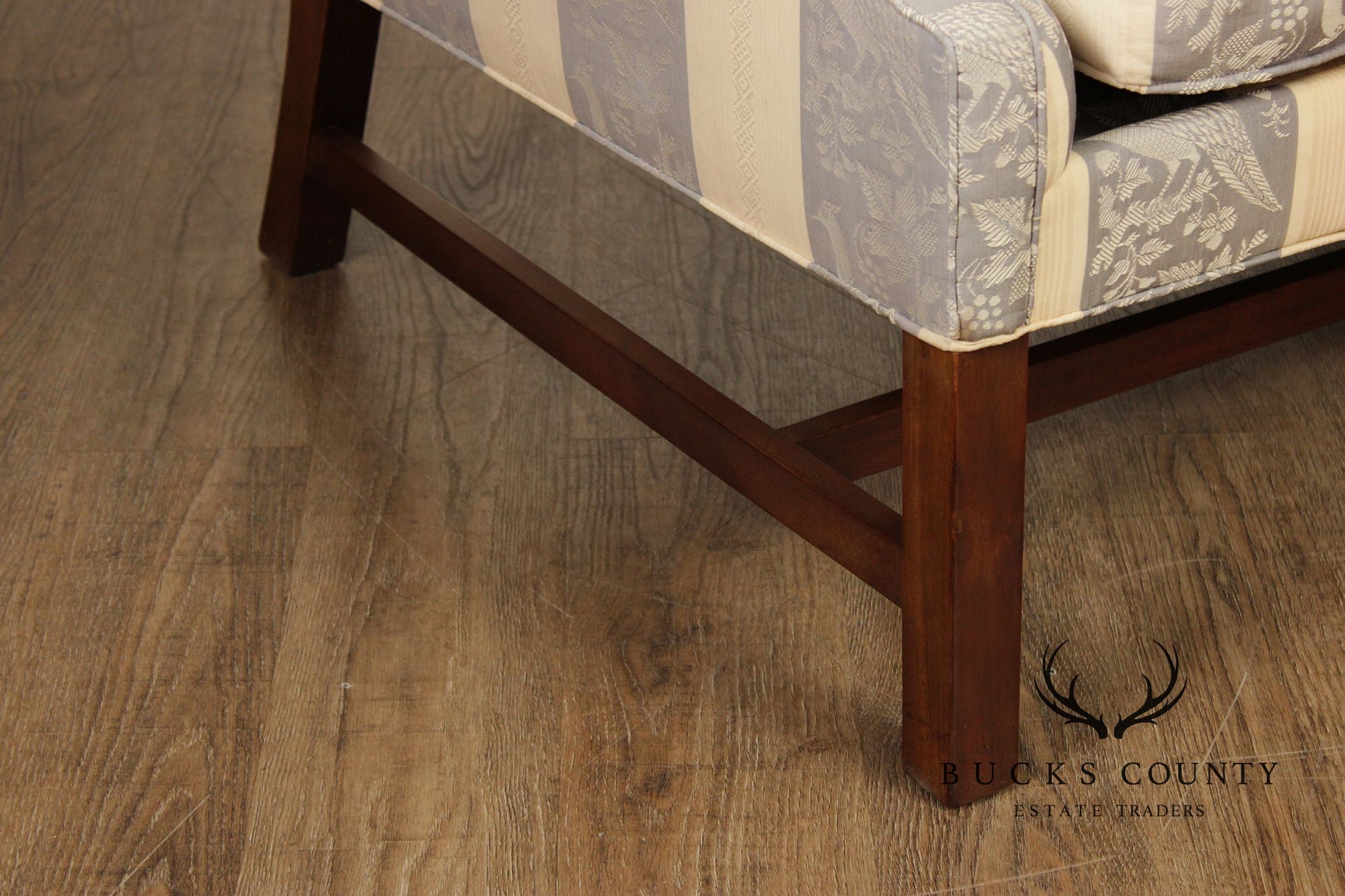 Kittinger Williamsburg Chippendale Style Mahogany Camelback Sofa