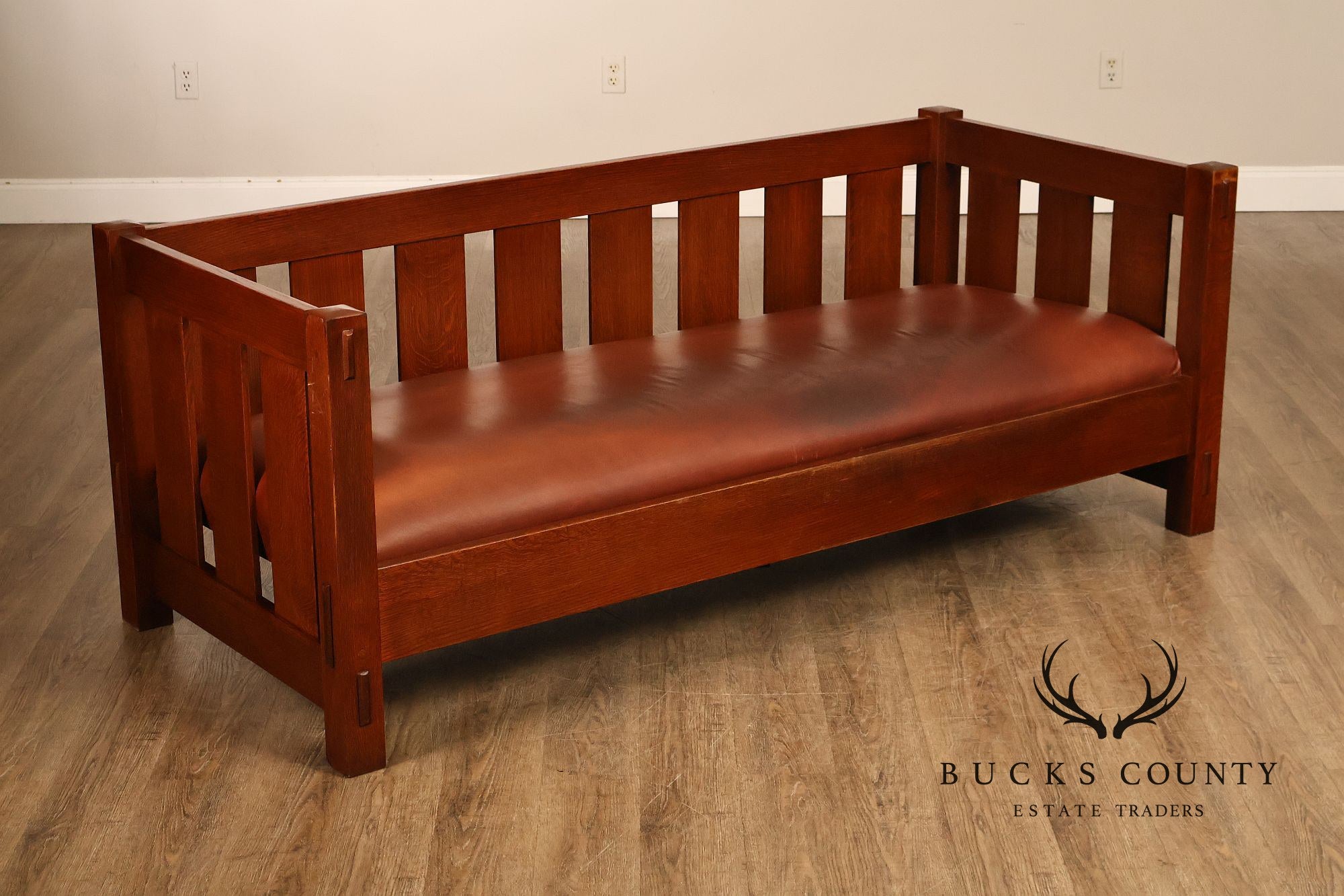 Stickley Mission Collection Oak Settle With Leather Cushions