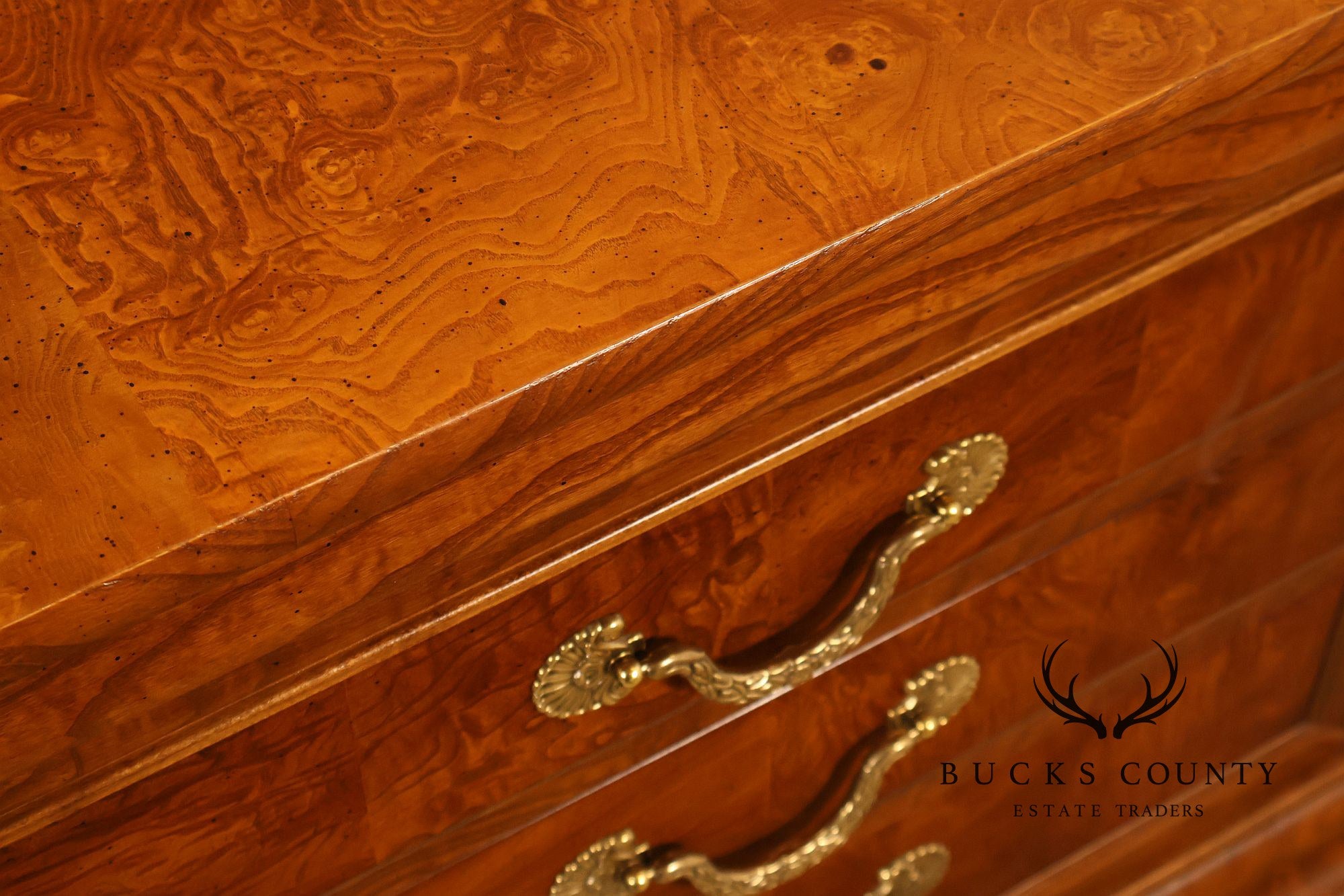 Henredon 'Charles X' Pair of  Burlwood Nightstands