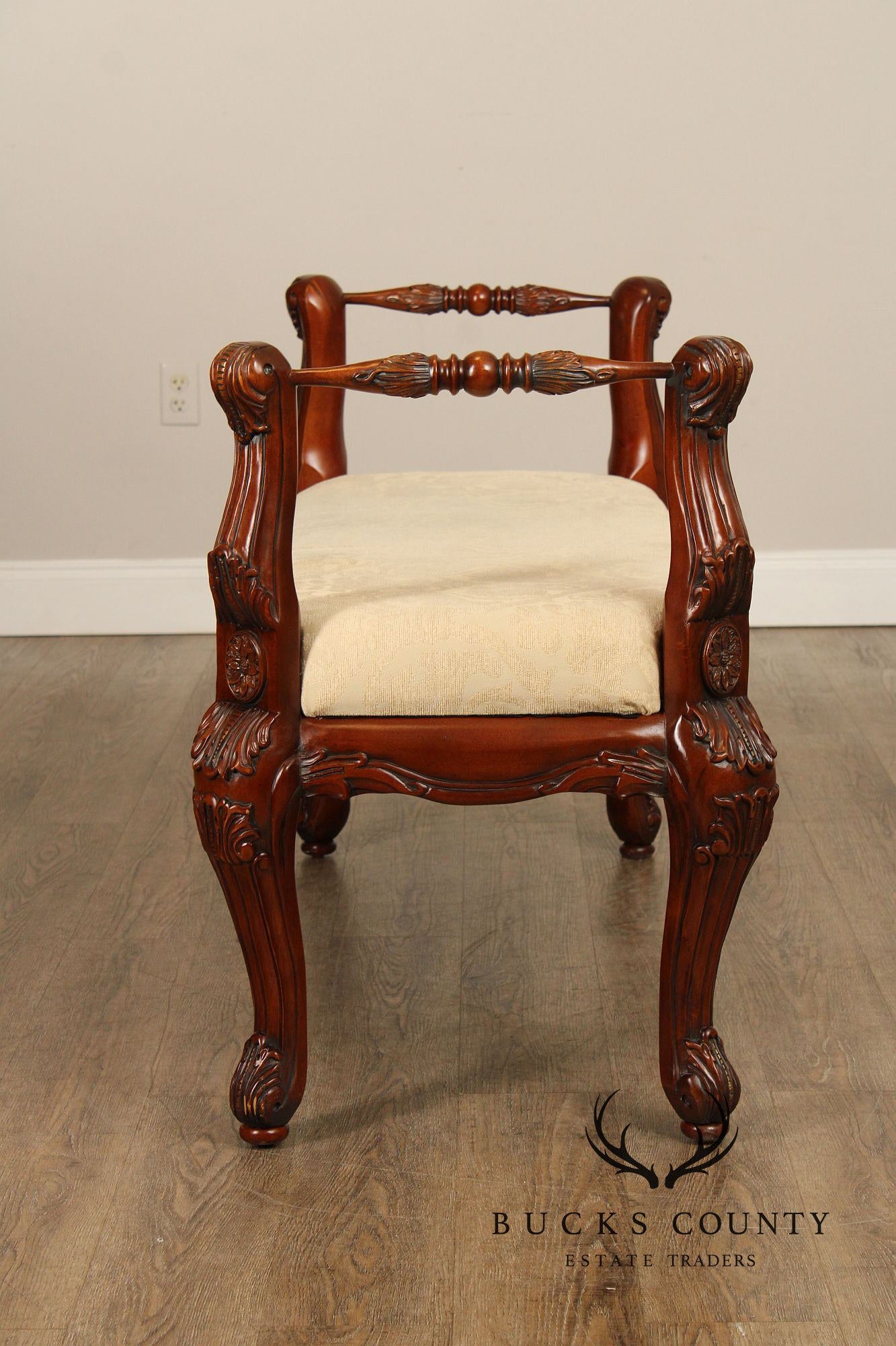 Pulaski Rococo Style Carved Window Bench