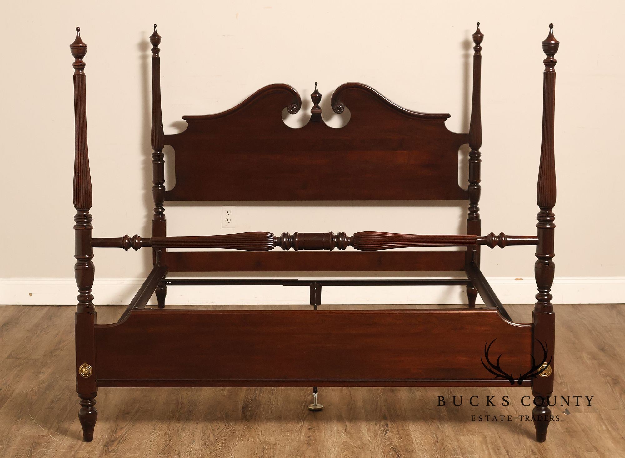Ethan Allen 'Georgian Court' Queen Cherry Poster Bed