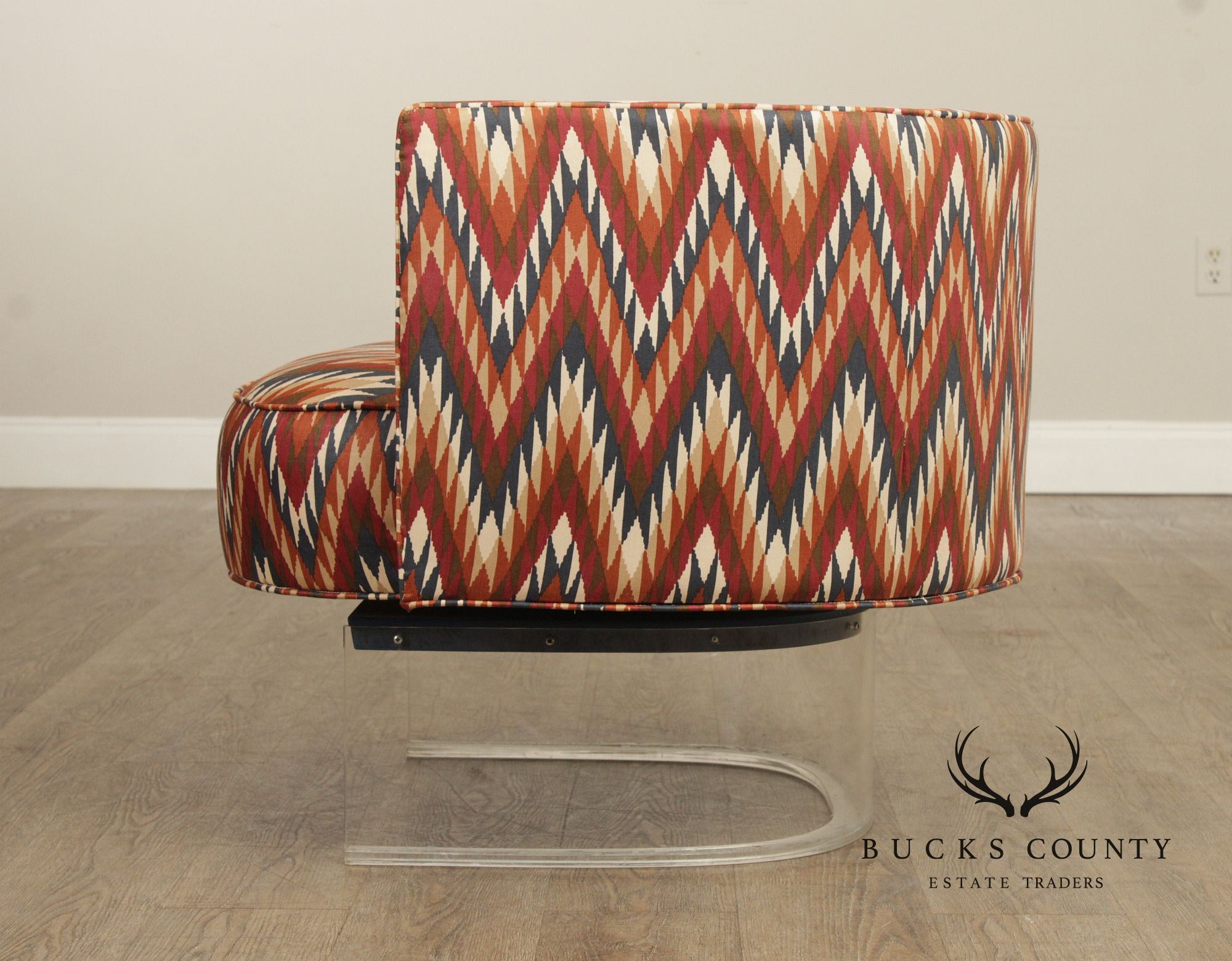 Mid Century Modern Barrel Back Lounge Chair