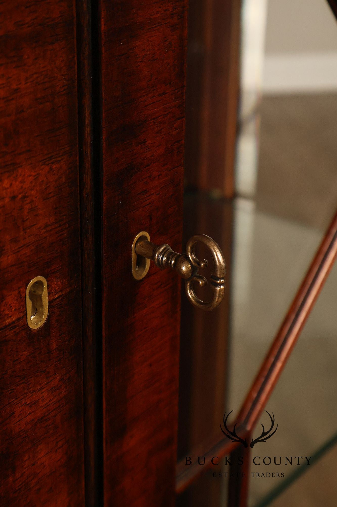 Henredon Neoclassical Style Mahogany Display Case