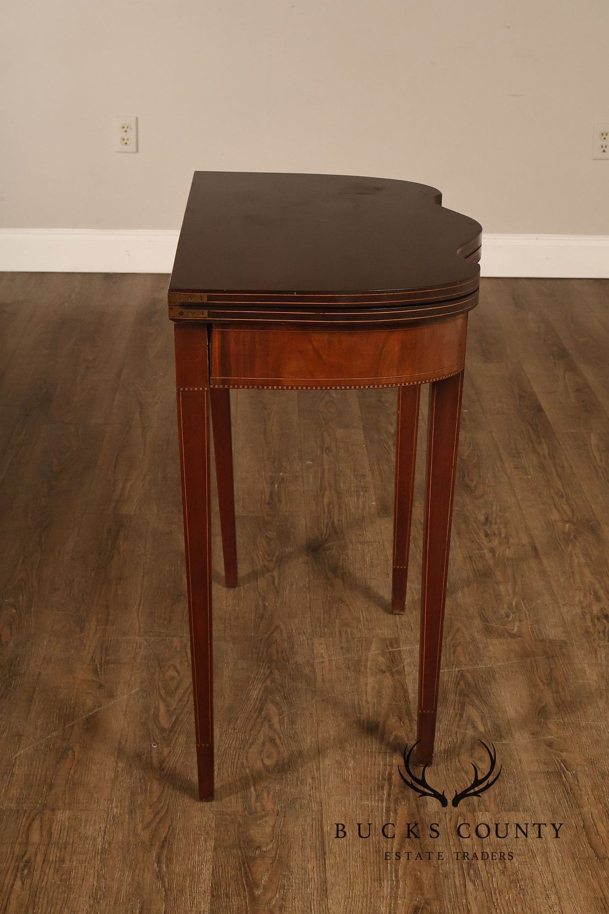 Hepplewhite Style Mahogany Serpentine Fold-Top Card Table With Satinwood Inlay